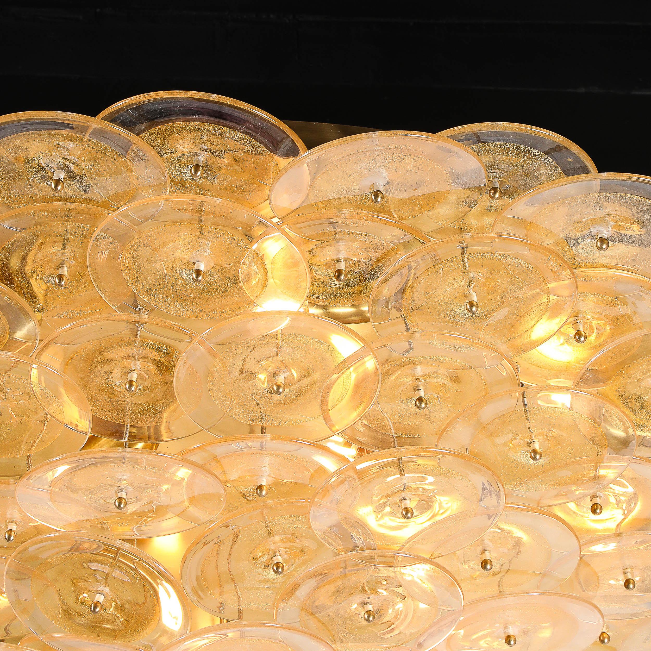 XXIe siècle et contemporain Lustre à disques de Murano en verre doré et transparent et laiton brossé en vente