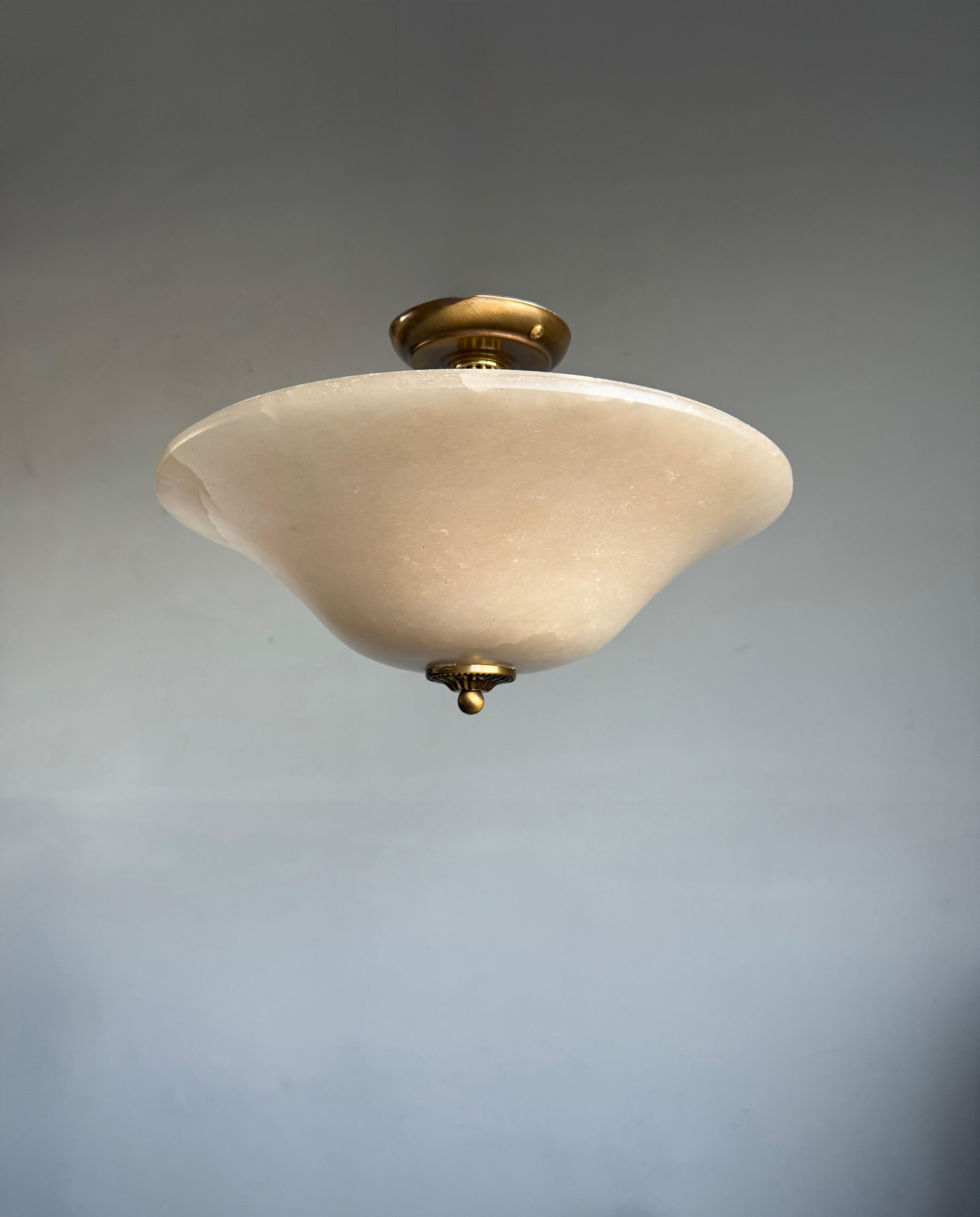 Encastré / Suspension avec abat-jour en albâtre, tons crème chauds, années 1990 Excellent état - En vente à Lisse, NL