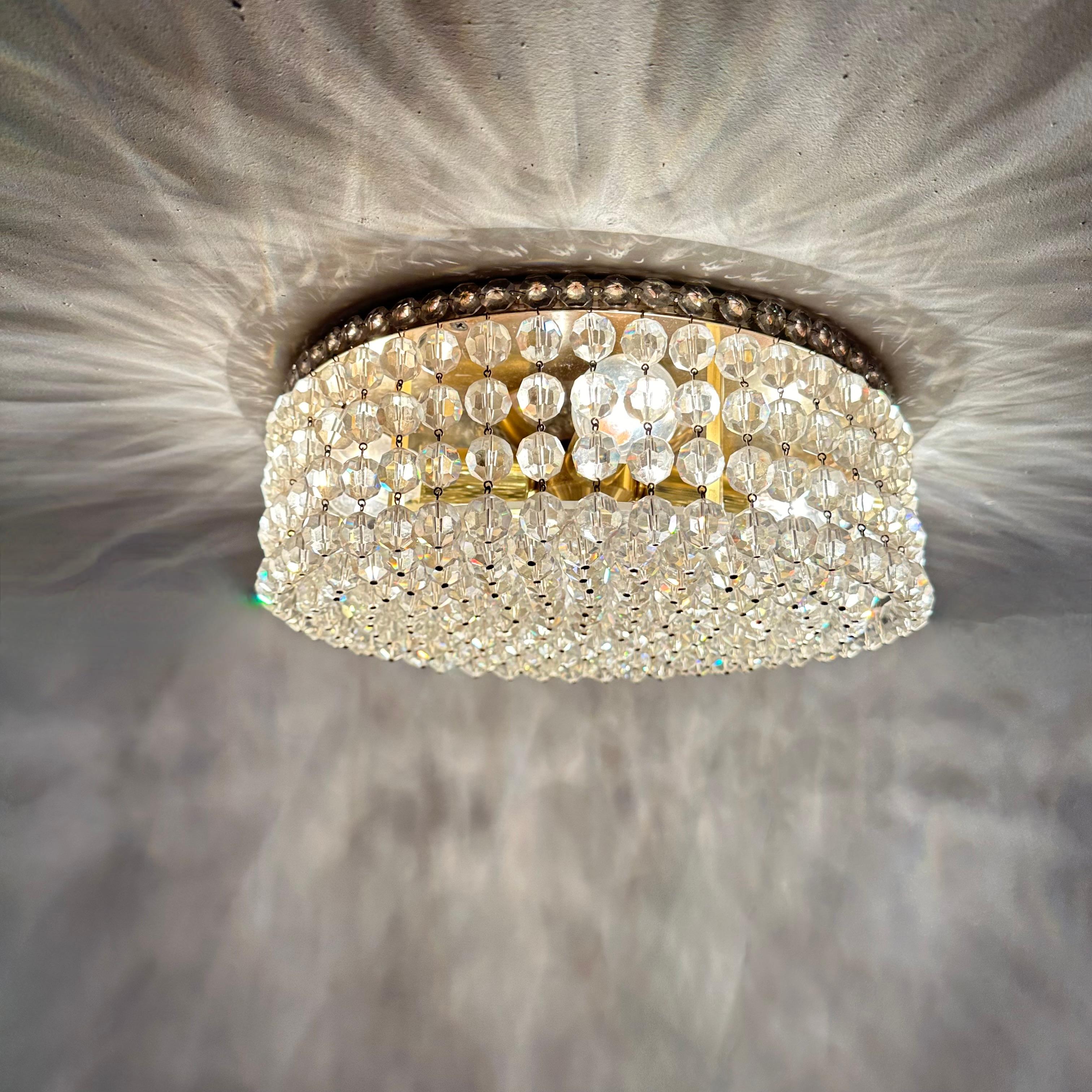 Montaje empotrado con cristales Swarovski , años 70 en venta 10