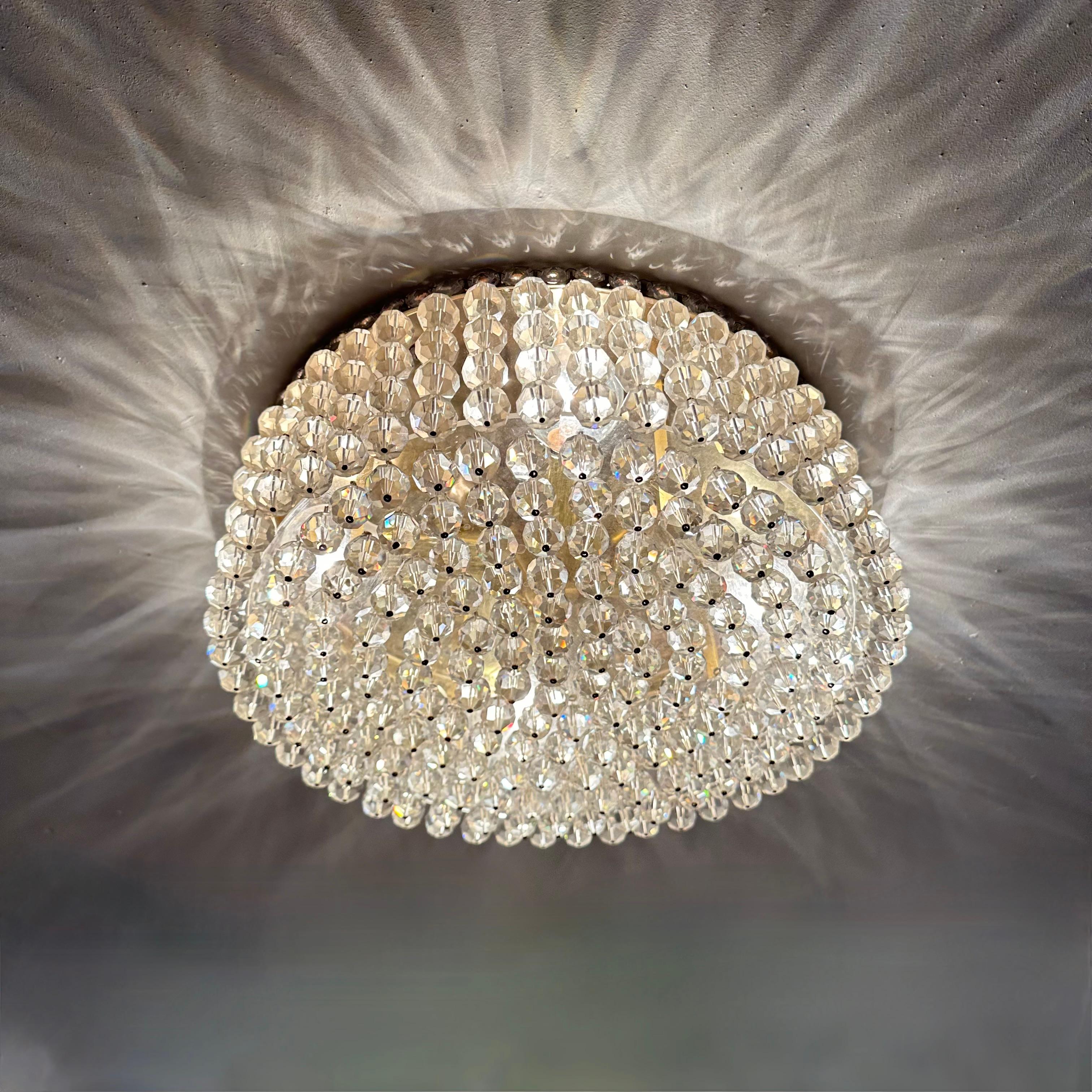 Montaje empotrado con cristales Swarovski , años 70 en venta 11