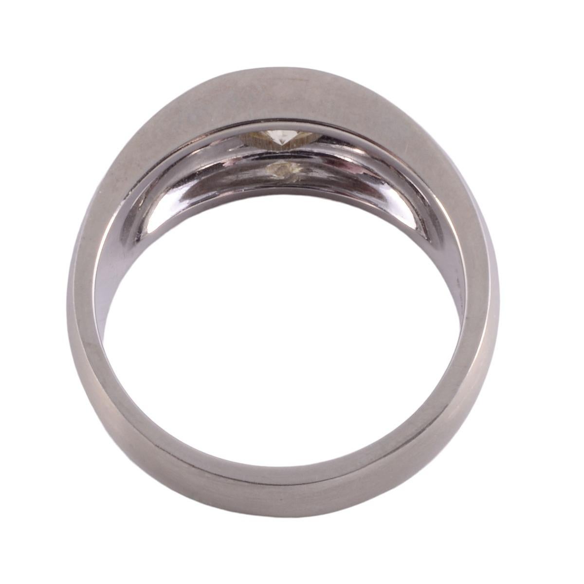 Round Cut Flush Set Diamond Ring For Sale