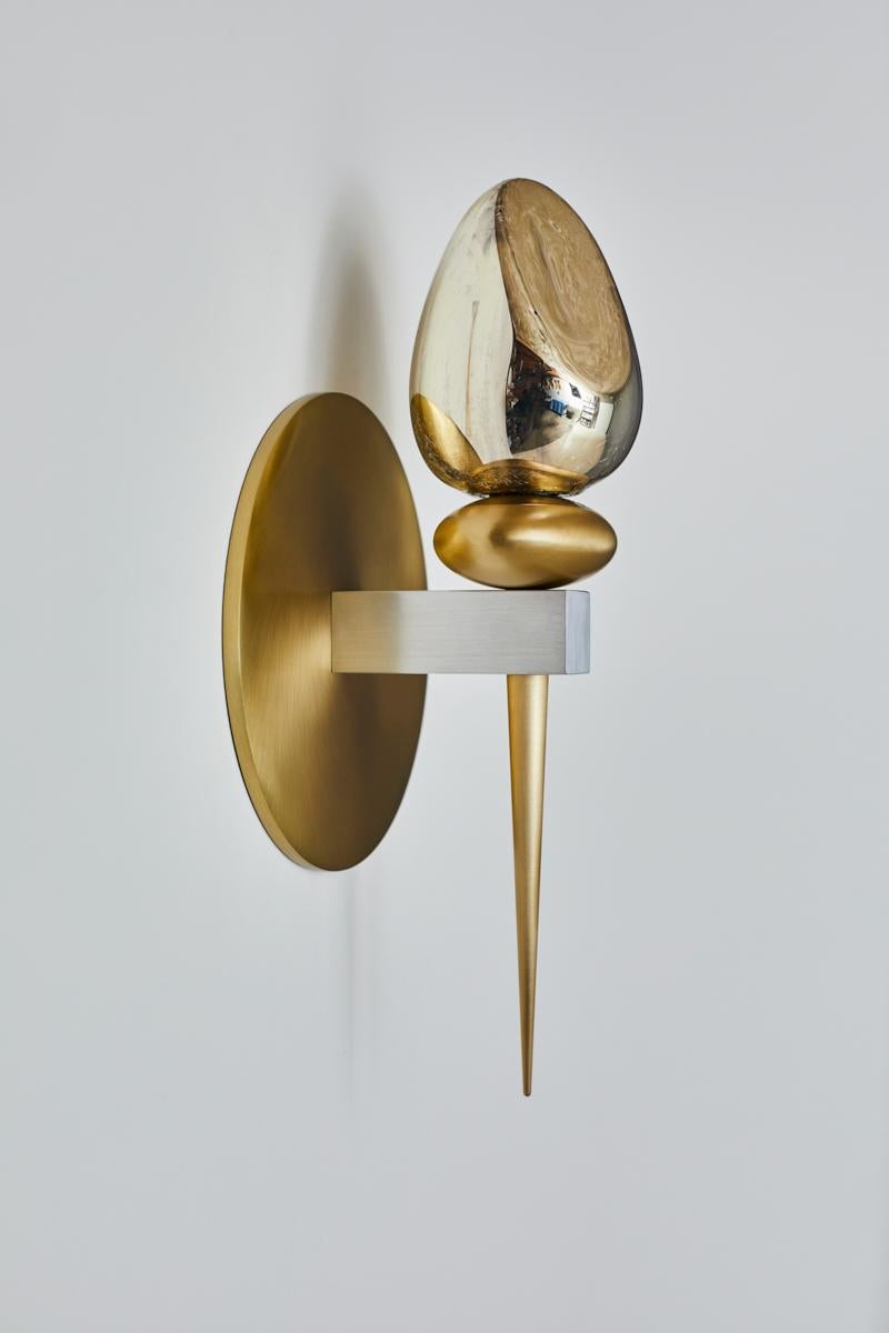Moderne Thorn : Applique 301 en verre soufflé à la main par Andrea Claire Studio en vente