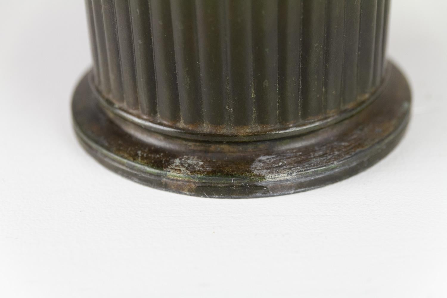 Vaso scanalato in metallo Art Deco Disko di Just Andersen, Danimarca. 1940s. in vendita 4