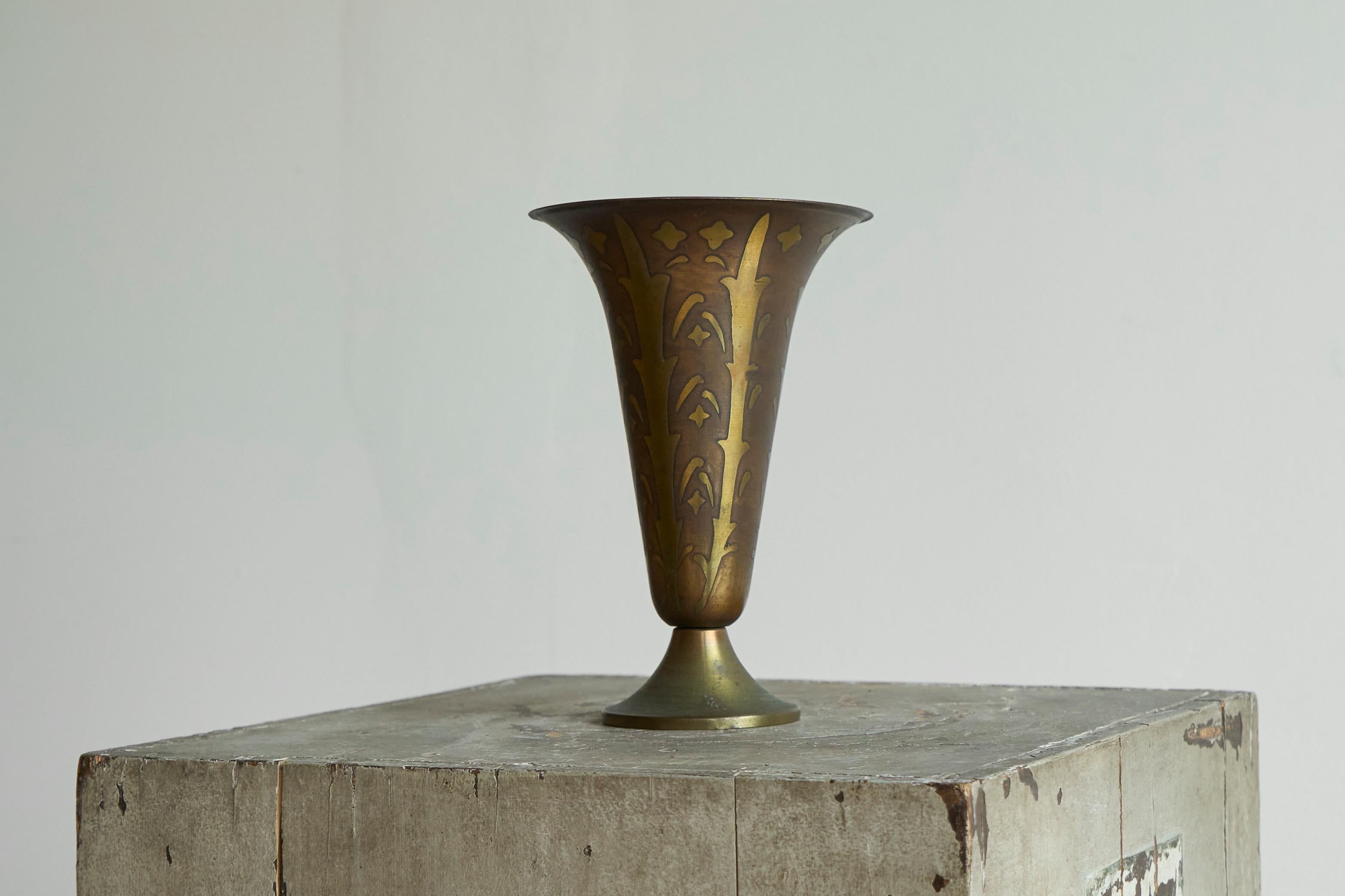 European Fluted Art Deco Vase in Patinated Metal and Brass 1930s For Sale