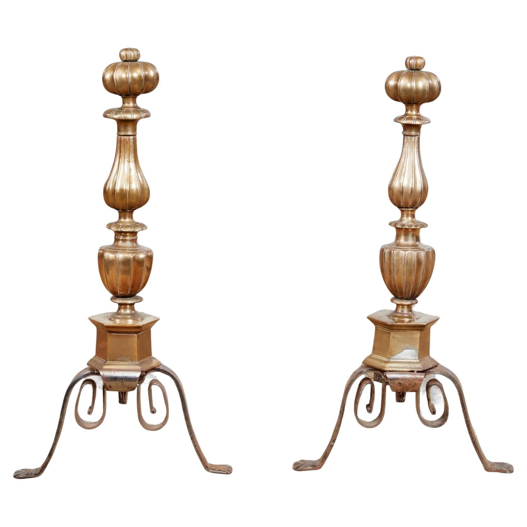 Andirons cannelés en bronze