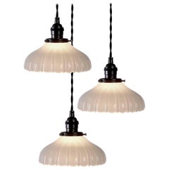 Fluted Clam Broth Bell Pendent