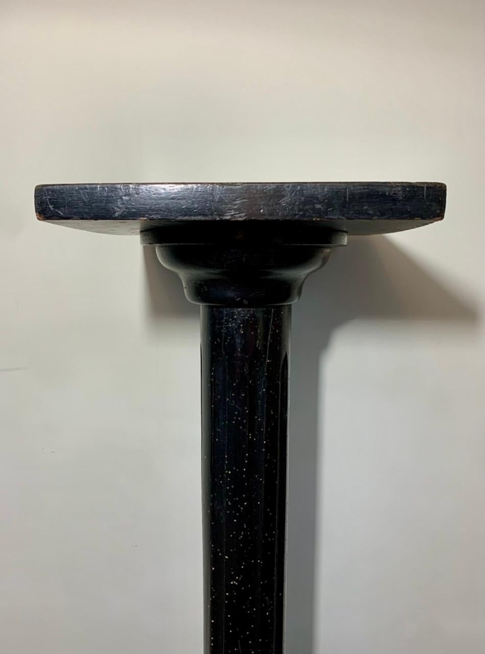 French Fluted column in blackened wood in Corinthian shape - Louis XVI - 19th France For Sale