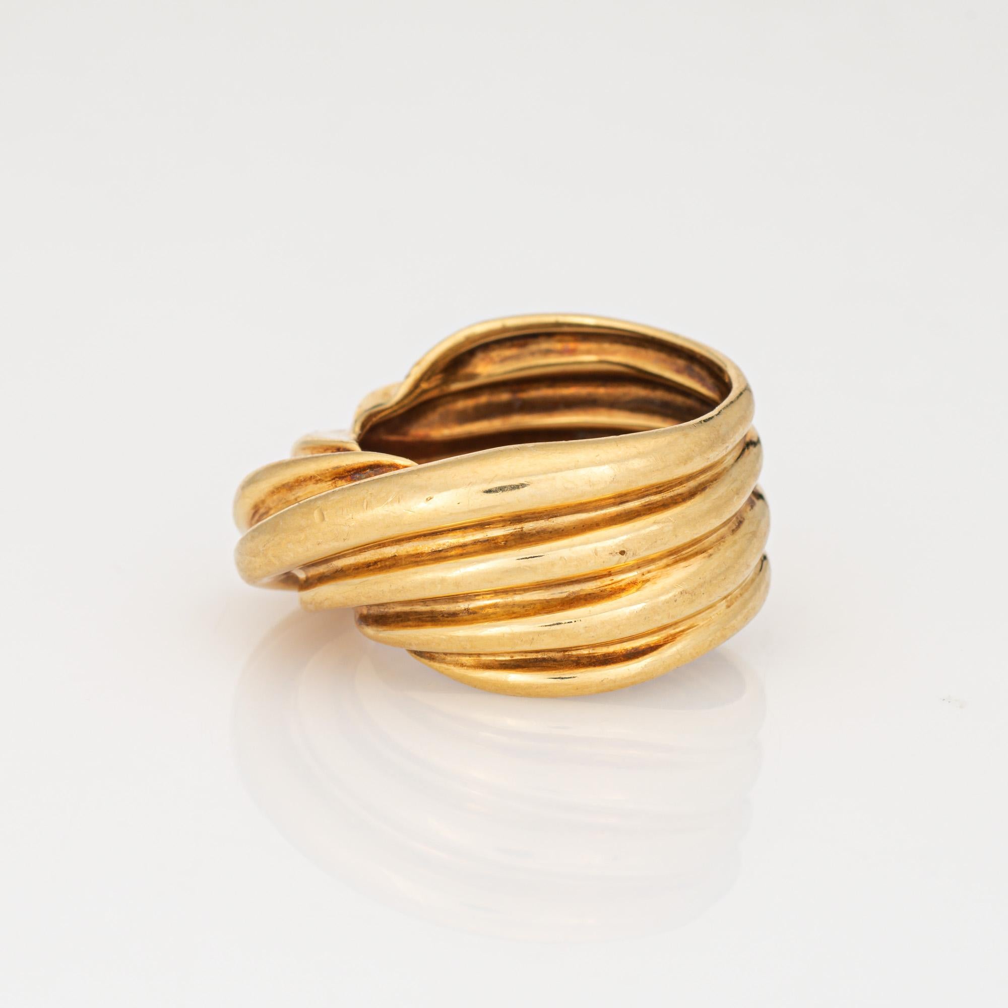 Anello a cupola scanalata Sz 6 Vintage in oro giallo 18k a banda larga Estate Jewelry In condizioni buone in vendita a Torrance, CA