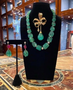 Fluted Emerald Bead and Diamond Necklace