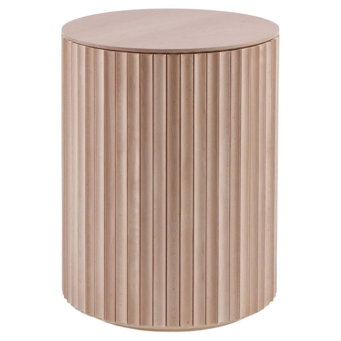 Table d'extrémité ronde Pilar en bois d'érable blanchi par INDO-
