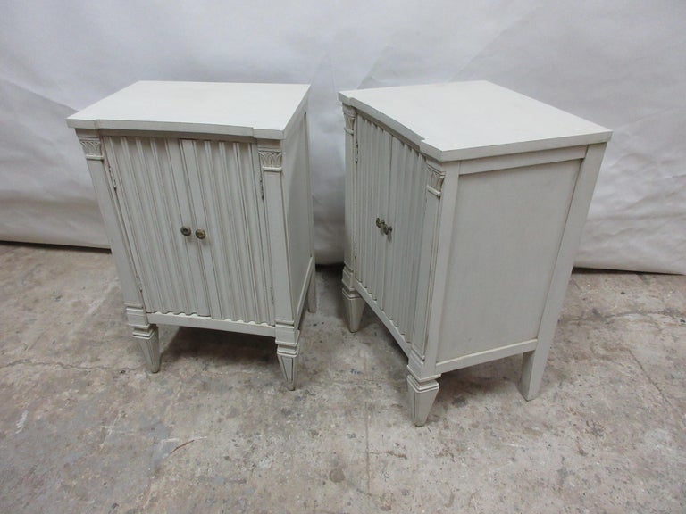Fluted Gustavian Nightstands at 1stDibs