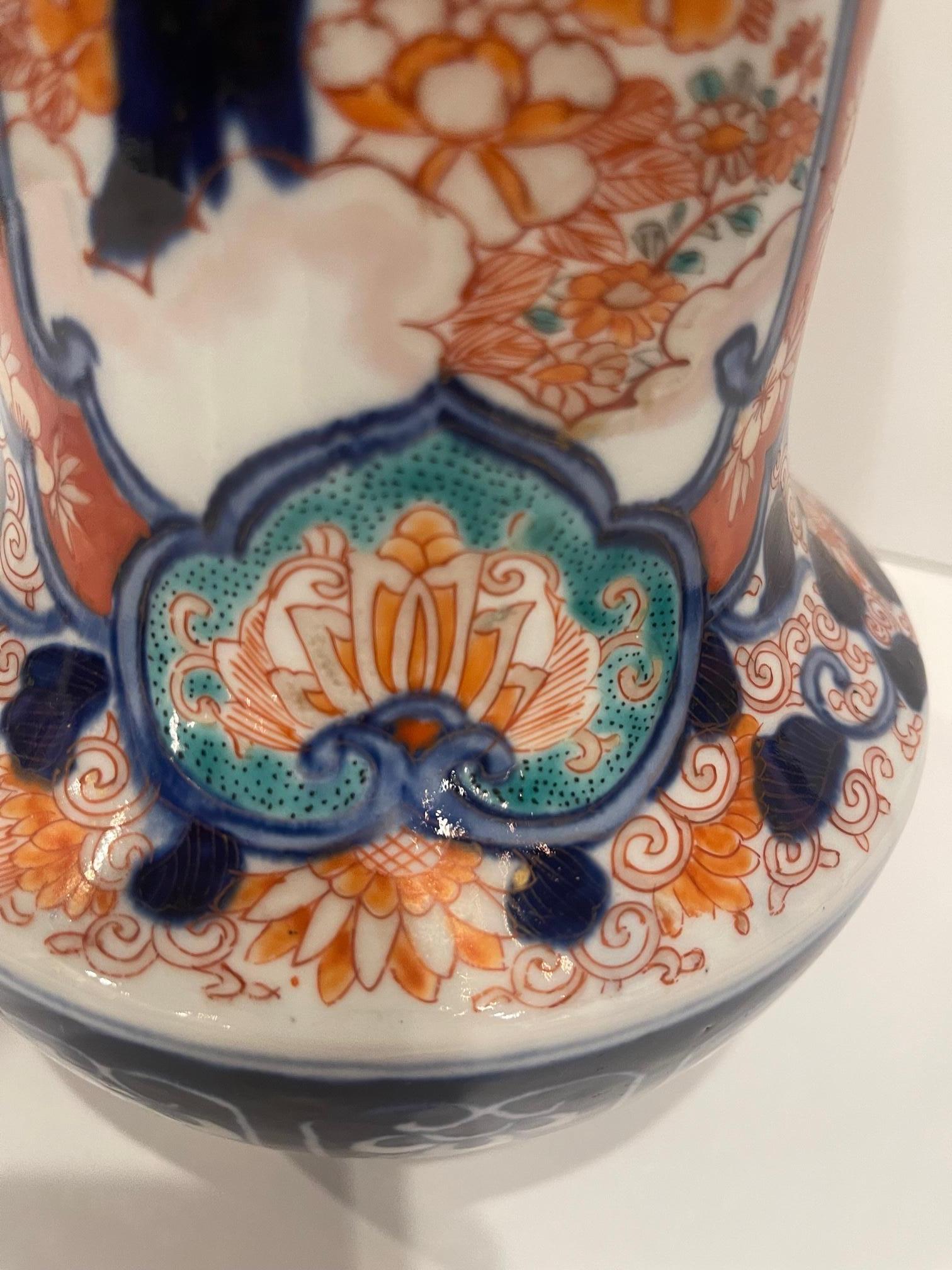 Fluted Japanese Imari Vase, 19th Century 4