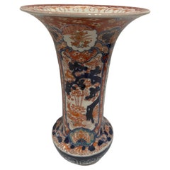 geriffelte japanische Imari-Vase, 19. Jahrhundert