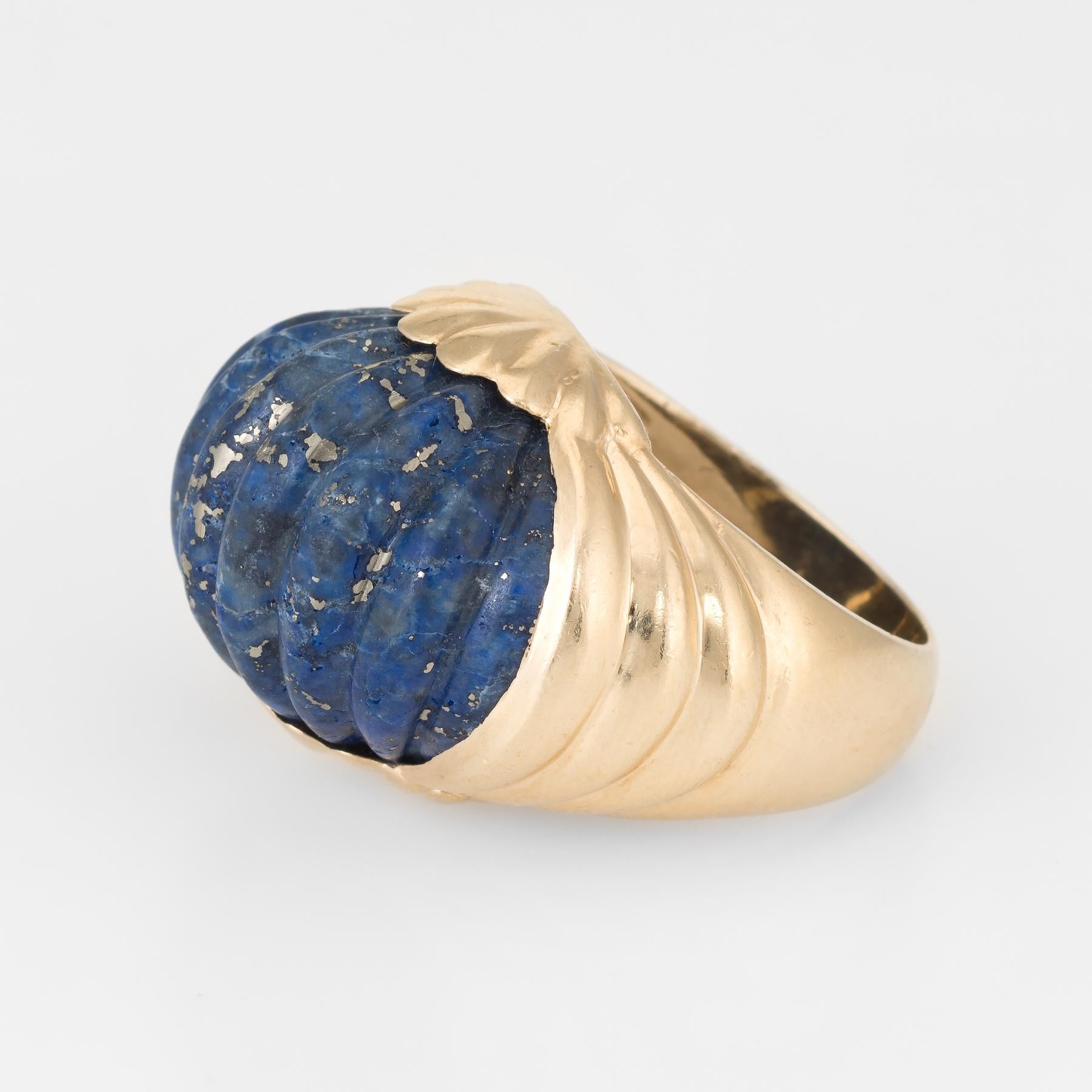 Fluted Lapis Lazuli Cocktail Ring Vintage 14 Karat Yellow Gold In Excellent Condition In Torrance, CA