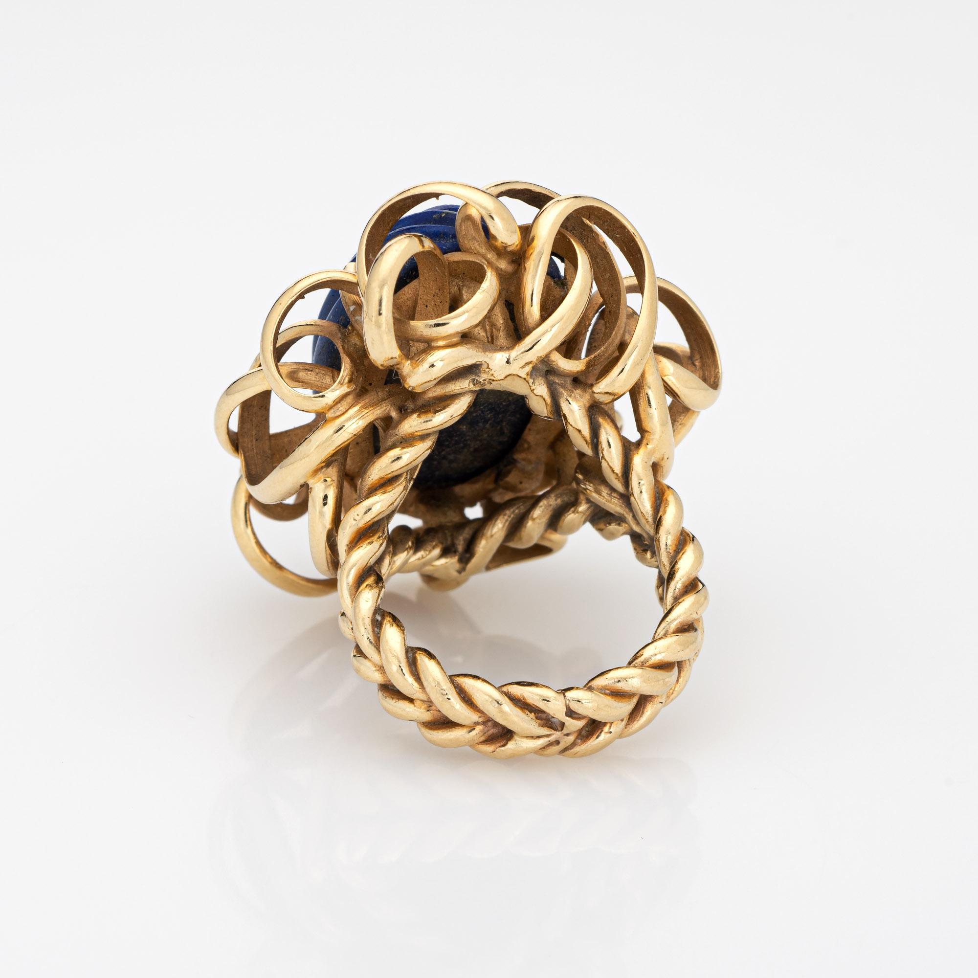Fluted Lapis Lazuli Ring 14k Yellow Gold 60s Vintage Large Cocktail Ring Heavy In Good Condition For Sale In Torrance, CA