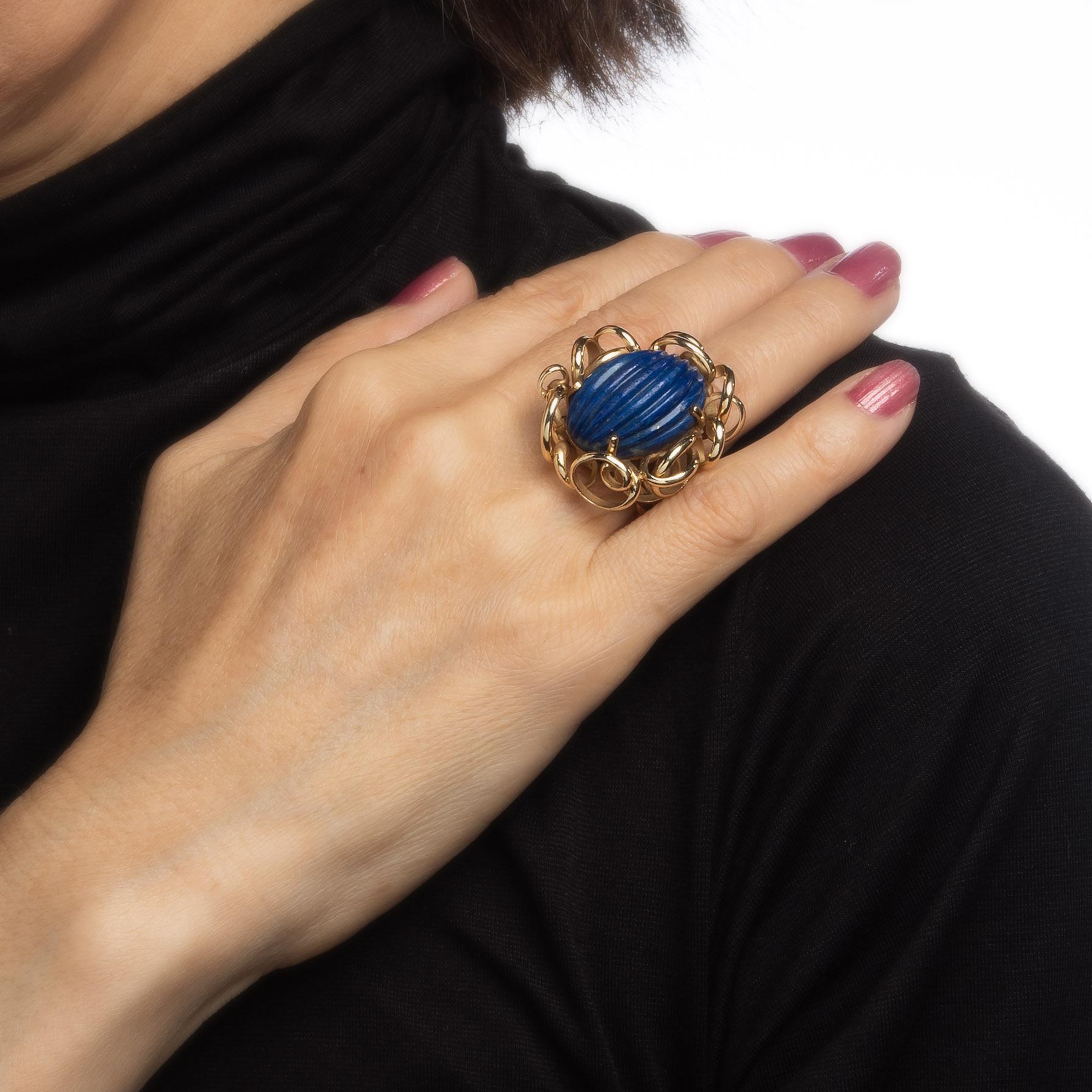 Women's Fluted Lapis Lazuli Ring 14k Yellow Gold 60s Vintage Large Cocktail Ring Heavy For Sale