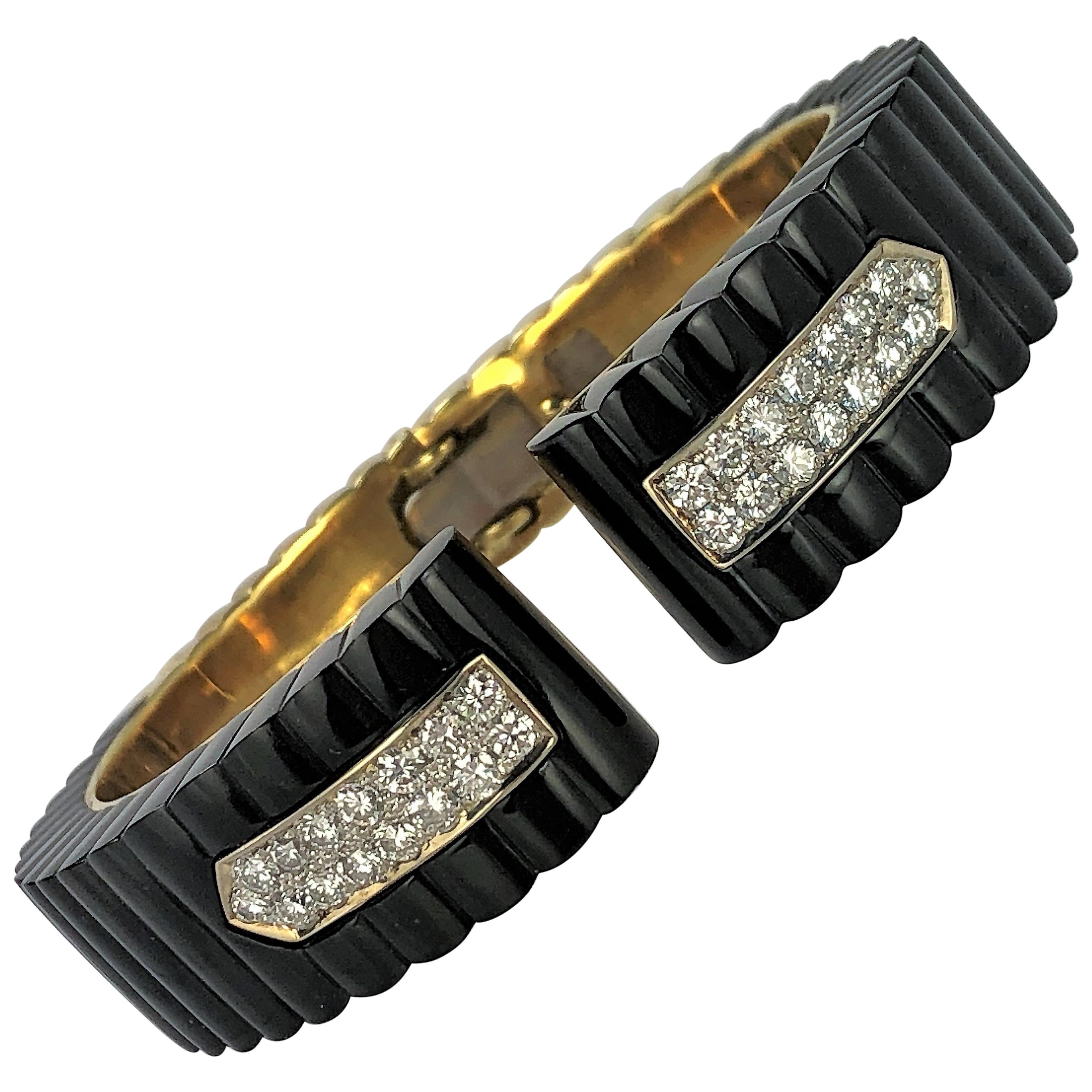 Fluted Onyx Gold and Diamond Split Front Cuff Bangle