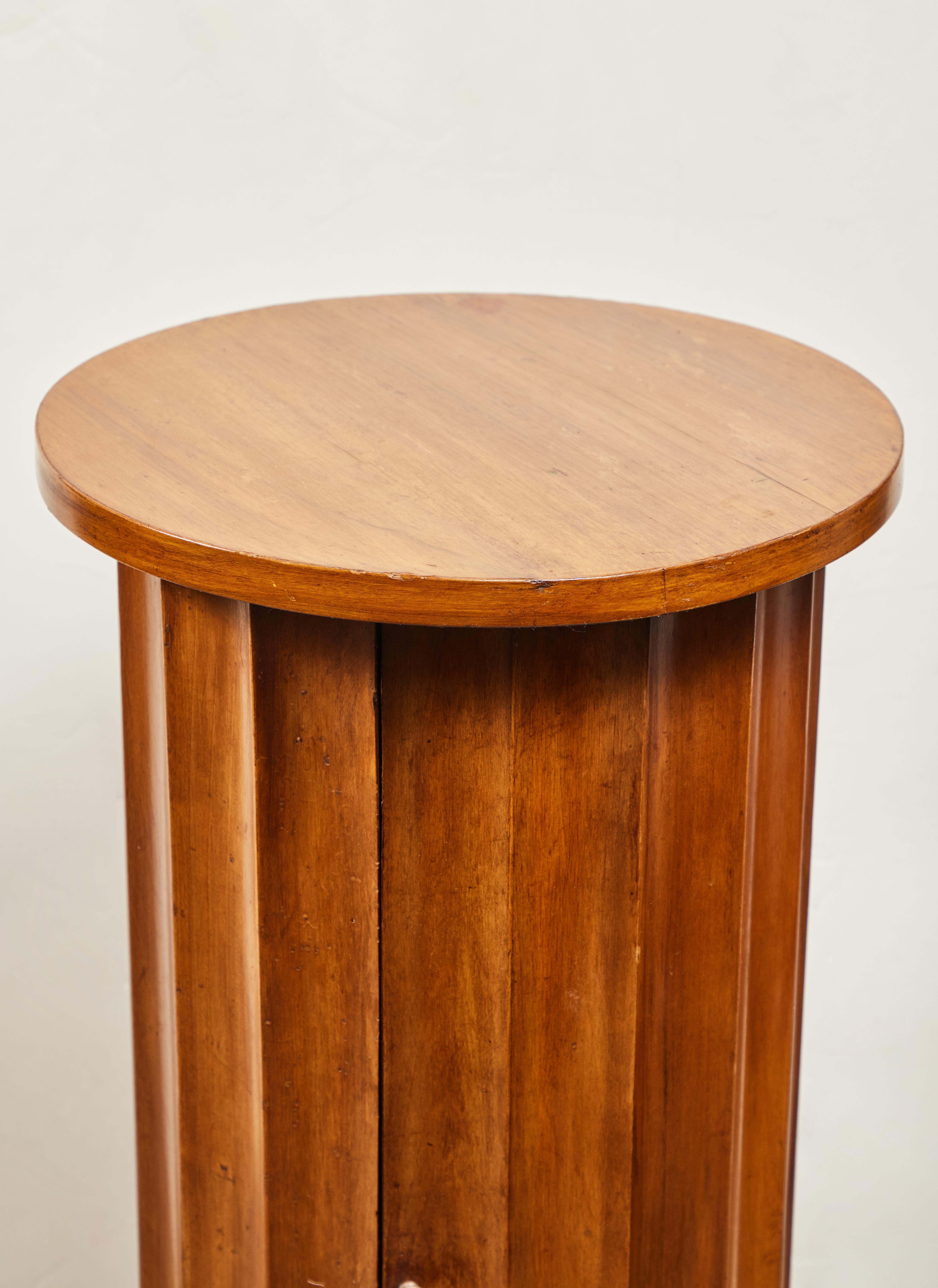 Carved Fluted Pedestal Table For Sale