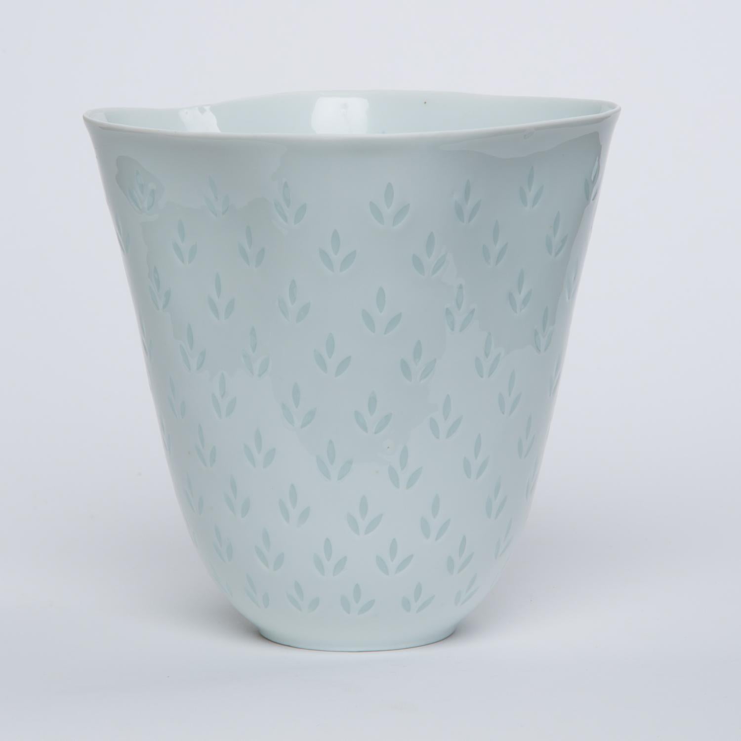 Fluted Porcelain Vase by Freidl Holzer-Kjellberg for Arabia of Finland In Excellent Condition In Los Angeles, CA