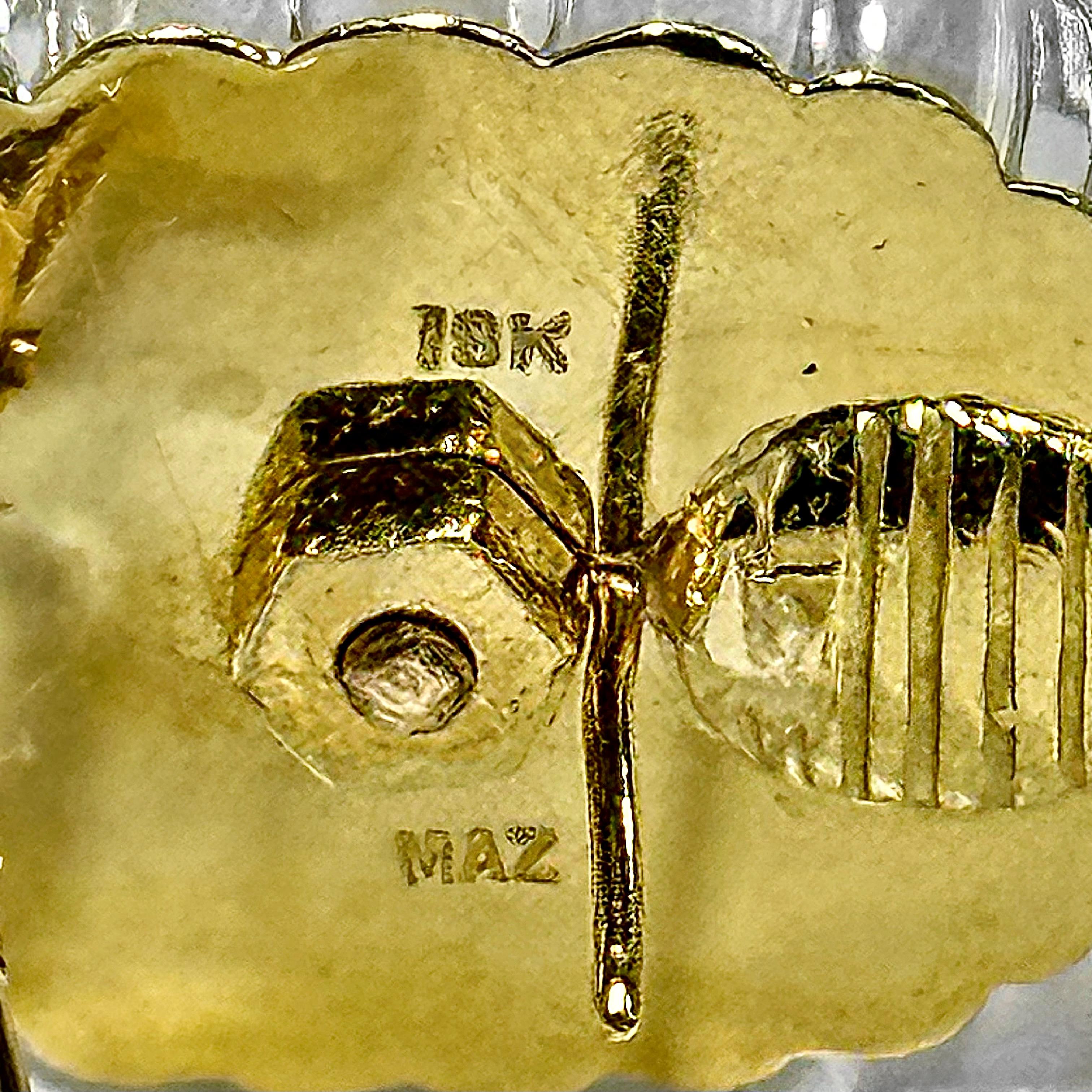 Geriffelte Ohrringe aus Bergkristall und Diamanten von Designer MAZ in 18K Gelbgold (Brillantschliff) im Angebot