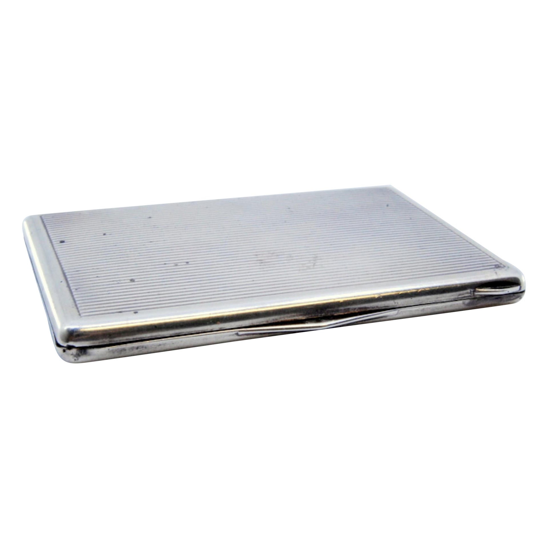 Fluted silver cartoneira with smooth border around the edge and tilting hinge For Sale