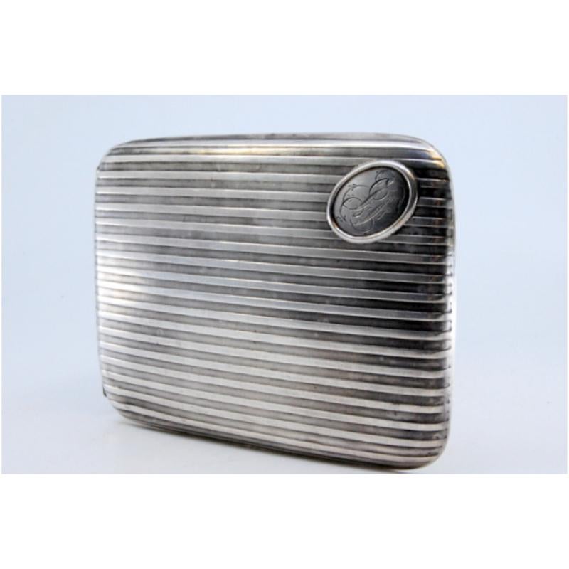 Fluted silver cigarette case with monogram card and gold interior For Sale 2