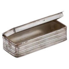 Fluted silver snuff box