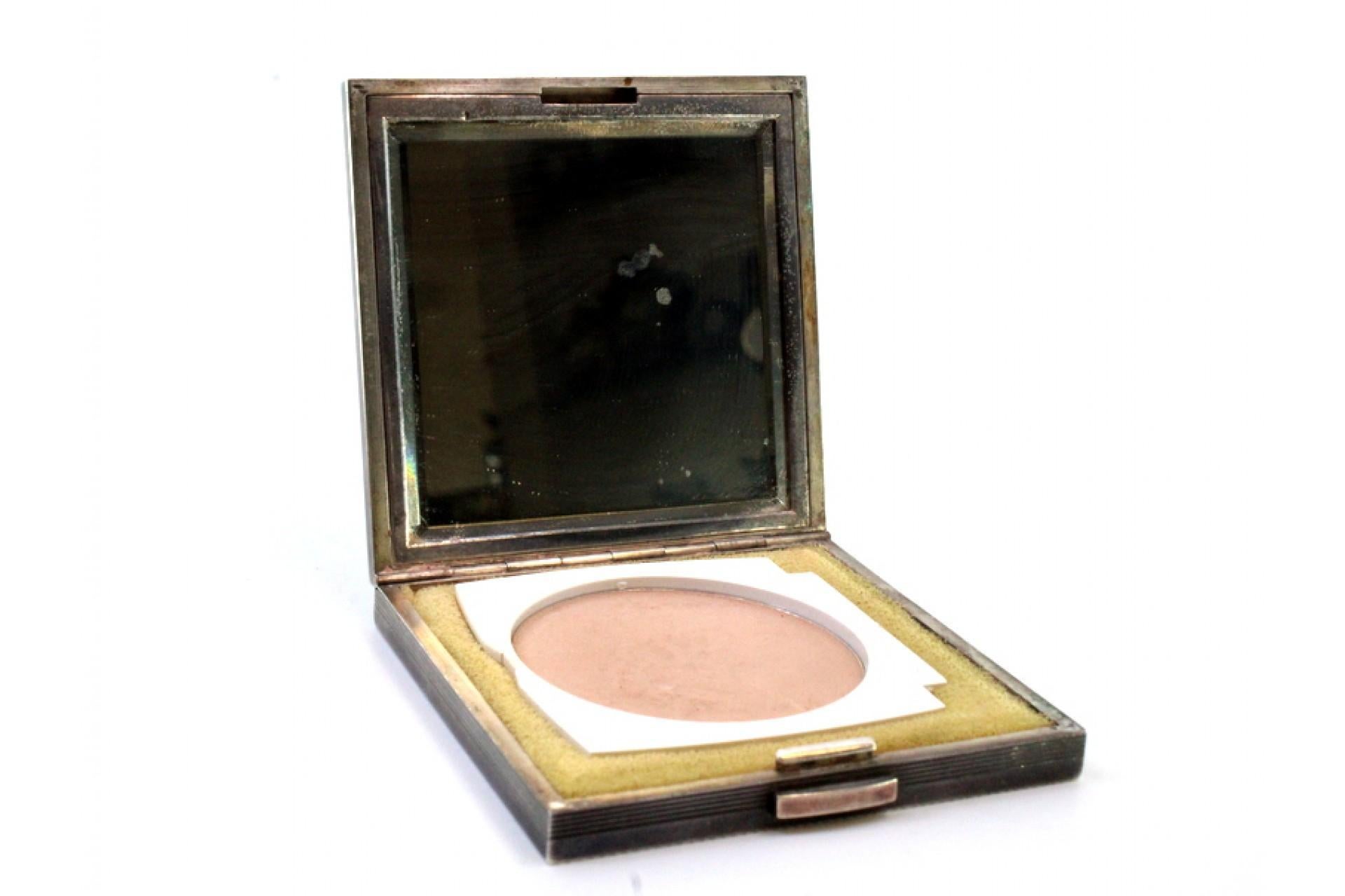 Silver Fluted silver toiletry box with gold band, mirror and powder case For Sale