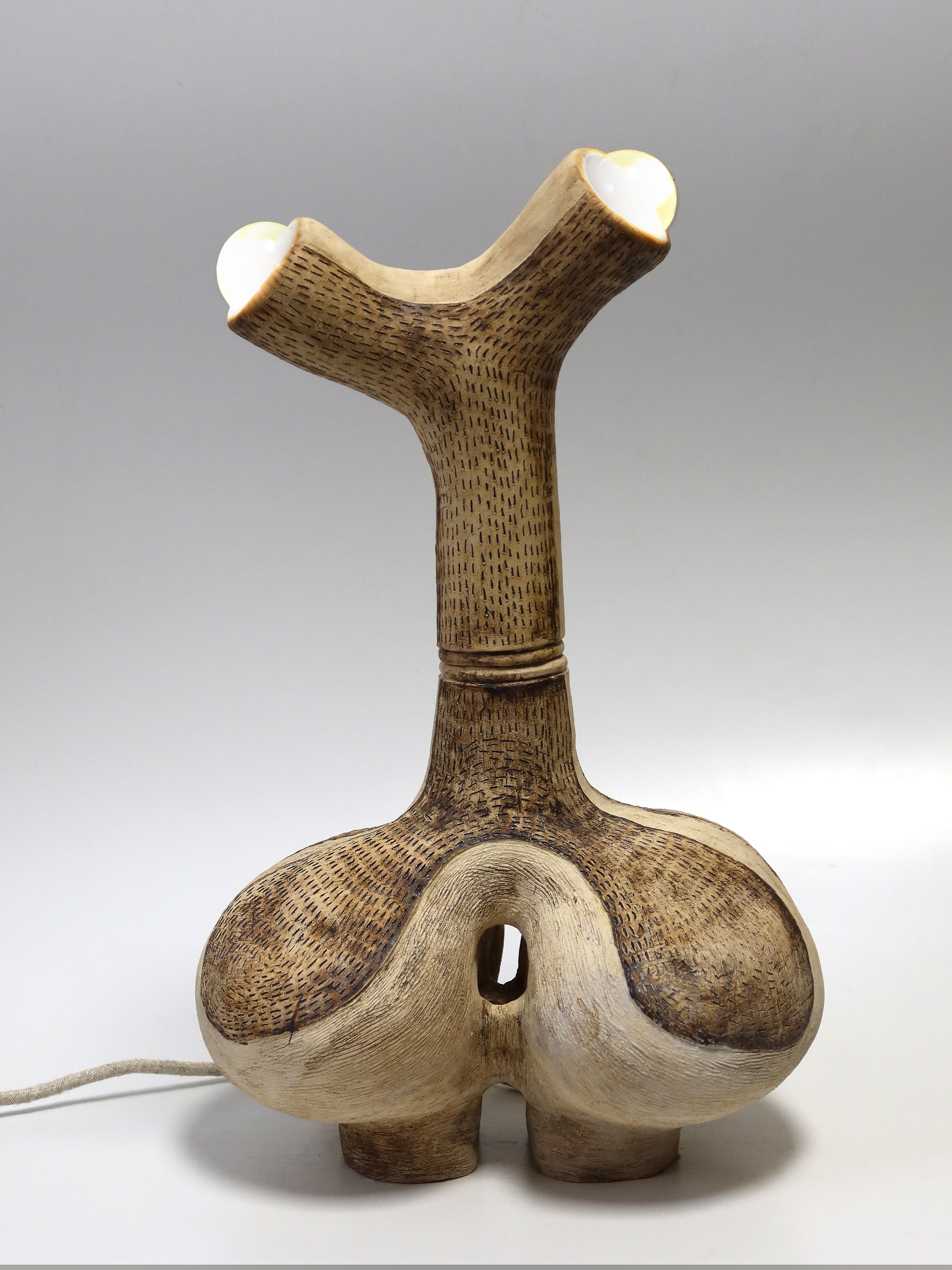 Minimaliste Lampe de bureau Flux 1 de Jan Ernst, design de collection sud-africain en céramique blanche en vente
