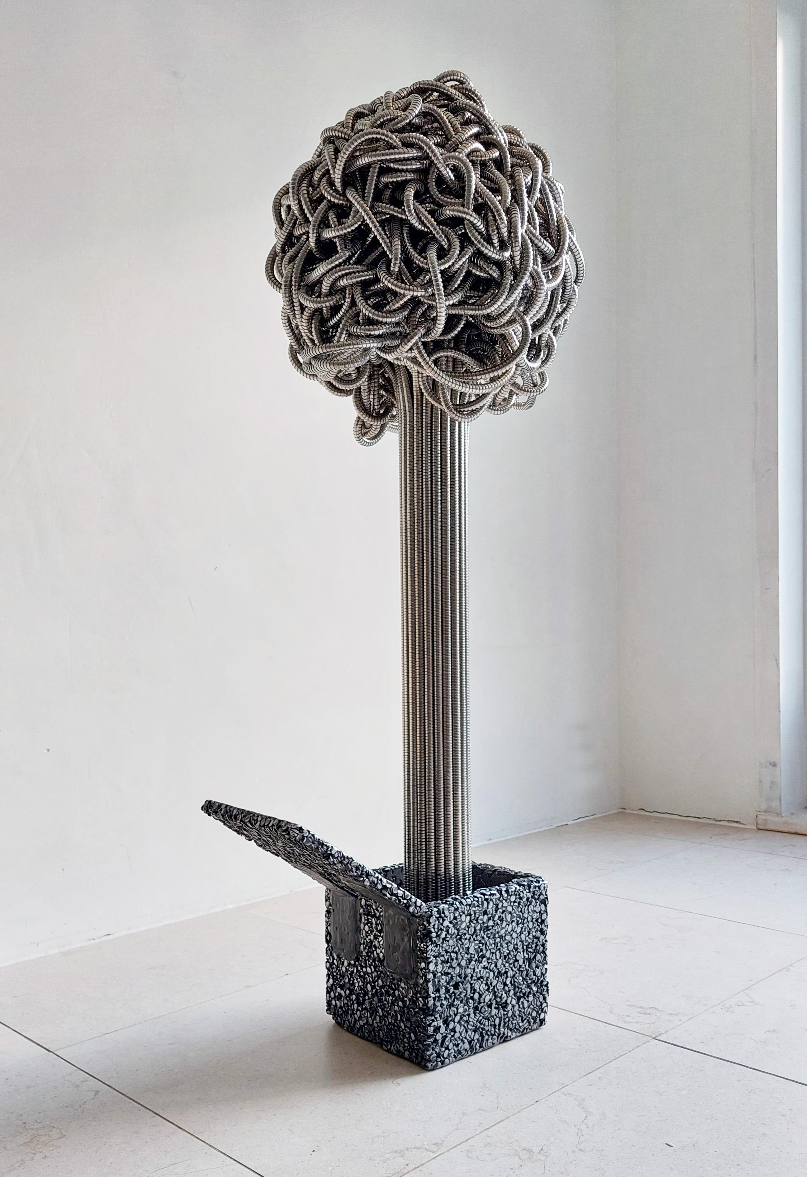 Sculpture de Jack Flux : objet organique, dynamique et cinétique en vente 7