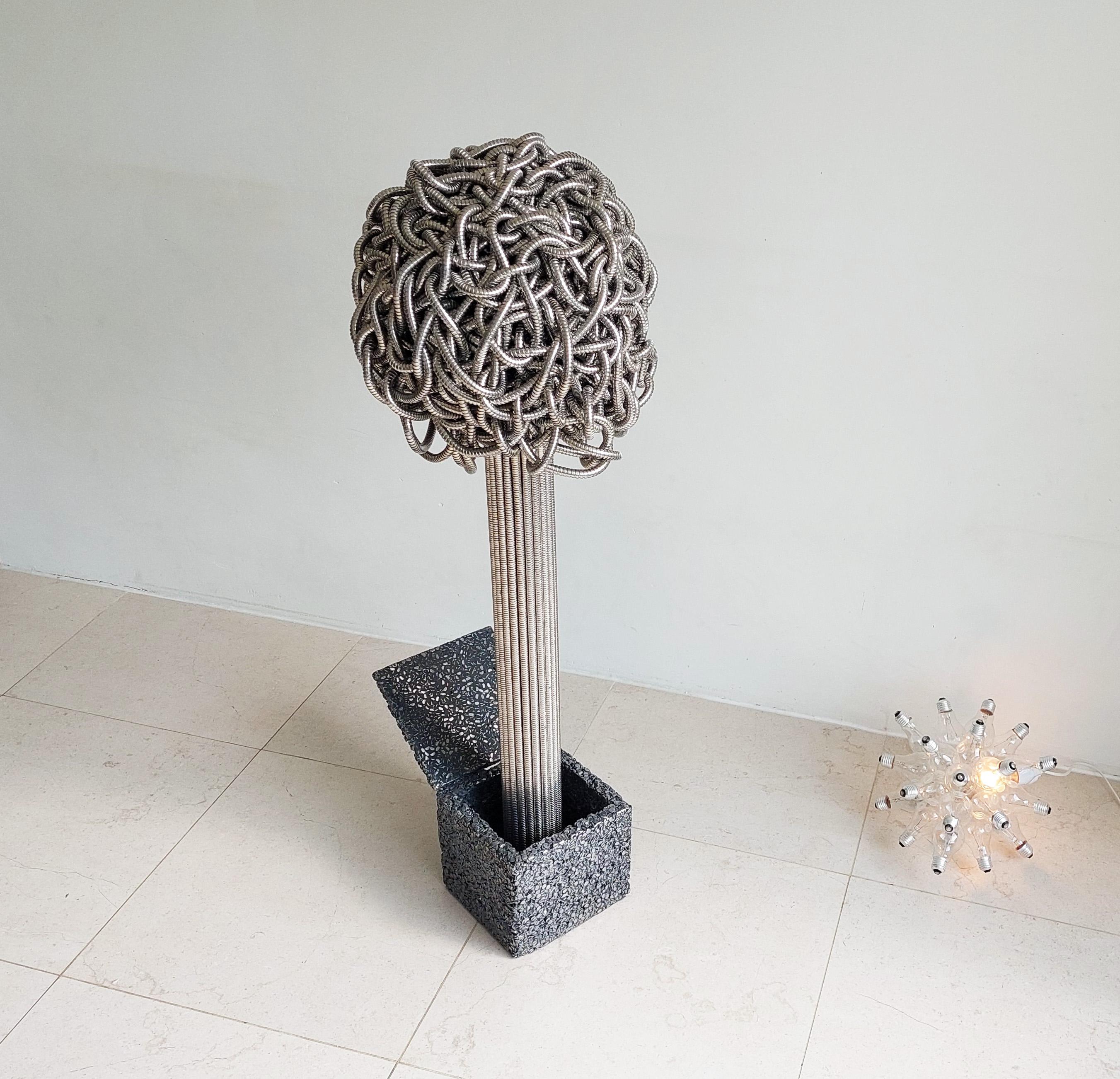 Sculpture de Jack Flux : objet organique, dynamique et cinétique en vente 9