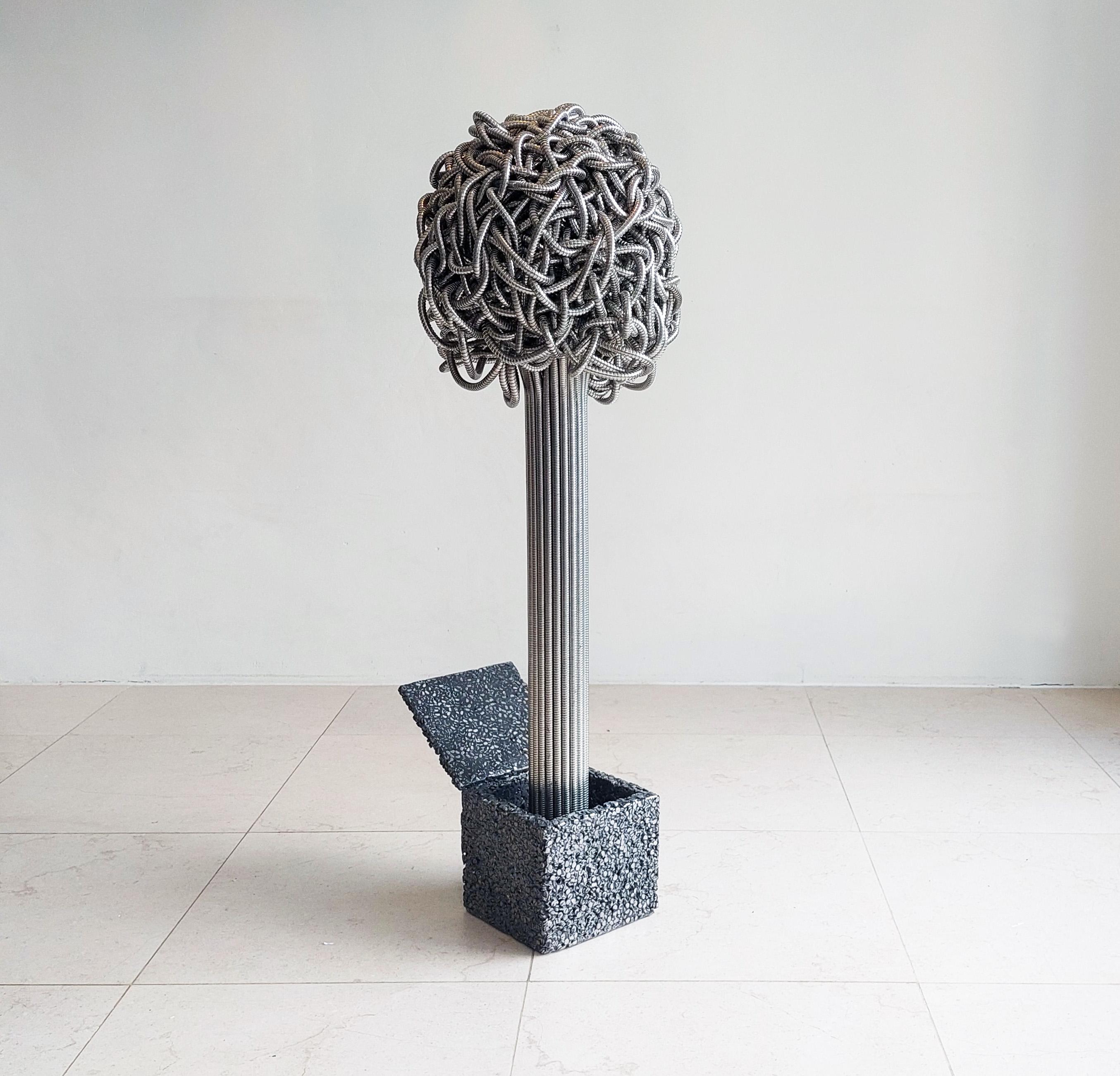 Sculpture de Jack Flux : objet organique, dynamique et cinétique en vente 12