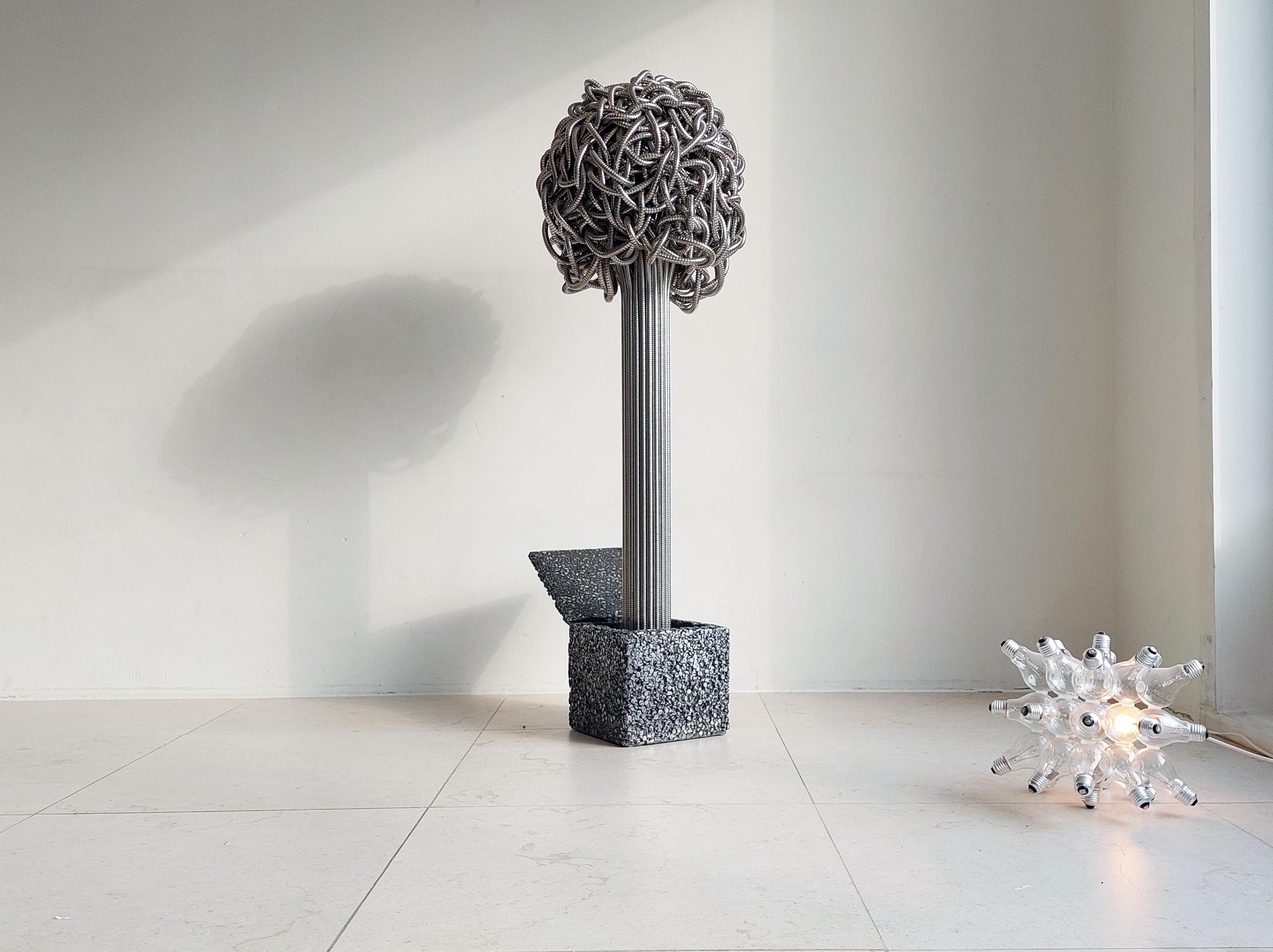 Acier Sculpture de Jack Flux : objet organique, dynamique et cinétique en vente