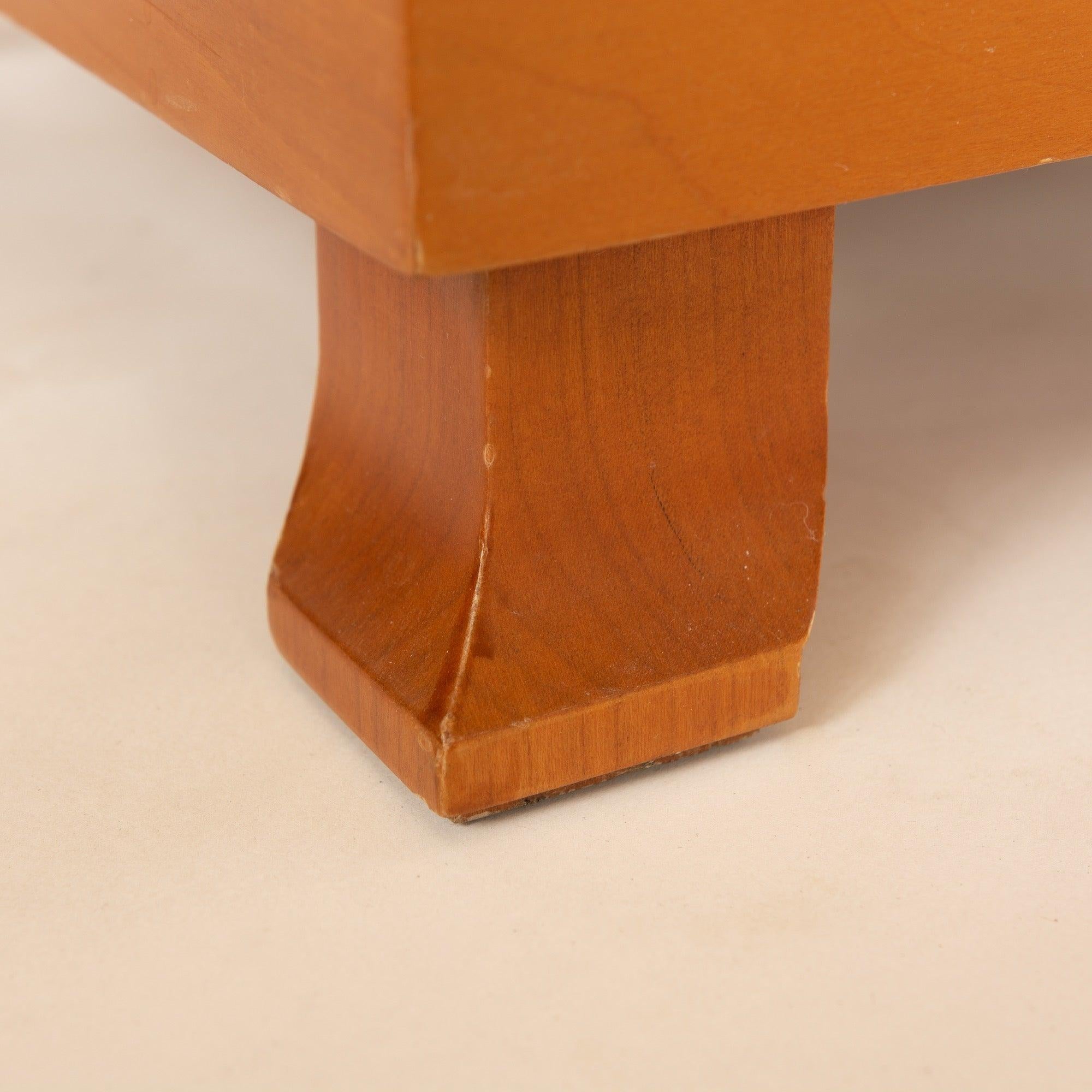 Table d'appoint RObie de Frank Lloyd Wright pour Cassina, 1908 Excellent état - En vente à Sagaponack, NY