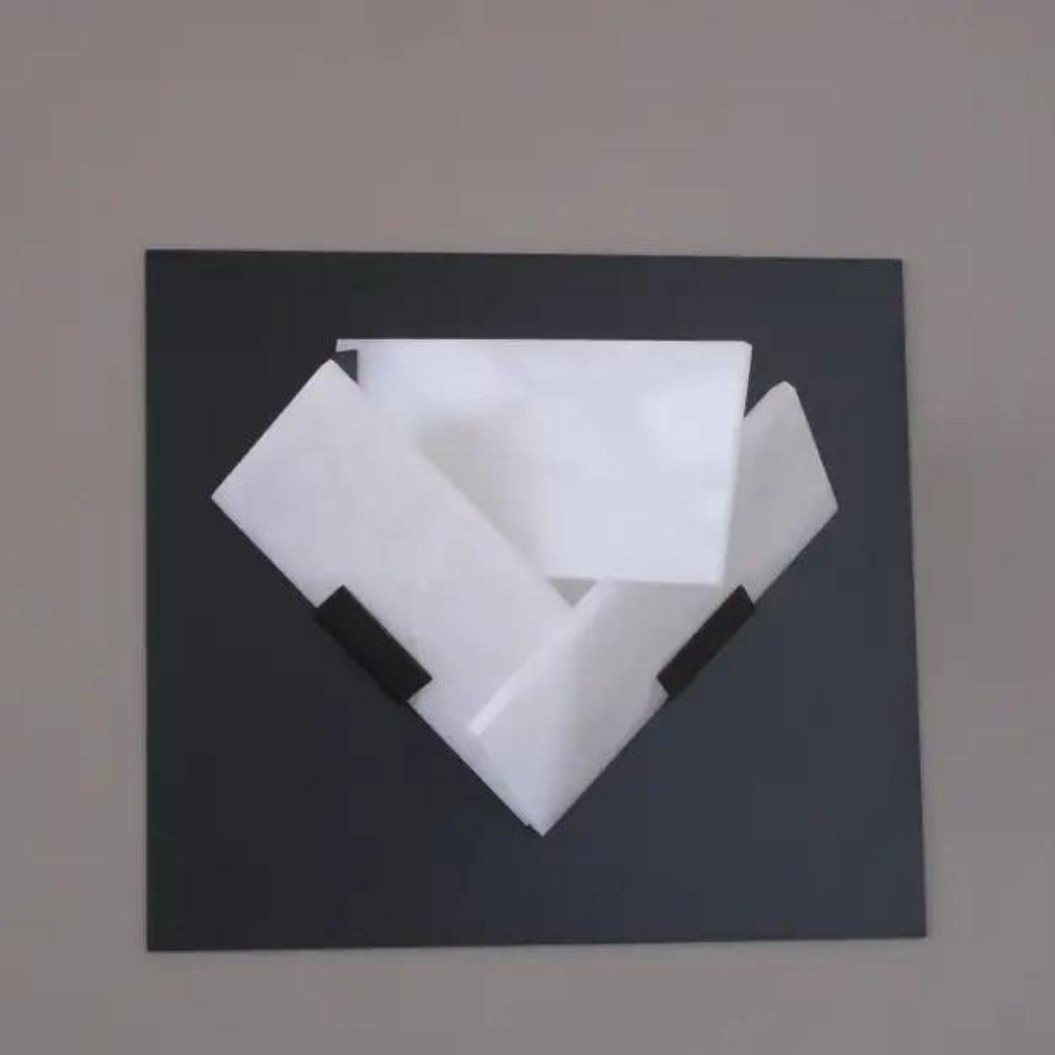 Français Applique en albâtre « Fly 2 Metal » à la manière de Pierre Chareau en vente