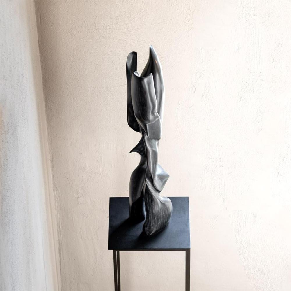 XXIe siècle et contemporain Sculpture - Fléchette en bronze en vente