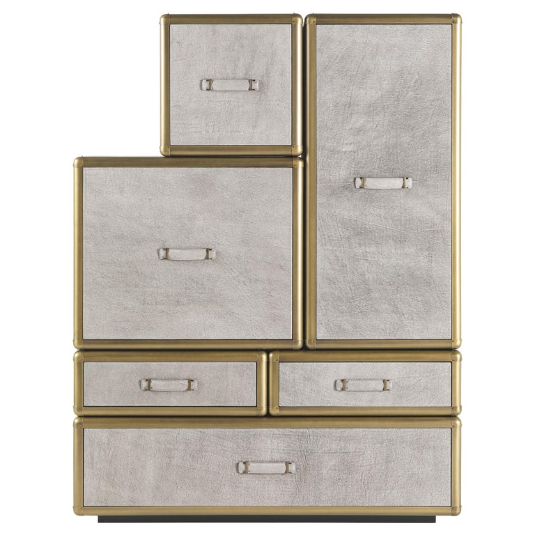 Meuble de rangement Fly Case en cuir du 21e siècle par Roberto Cavalli Home  Interiors En vente sur 1stDibs