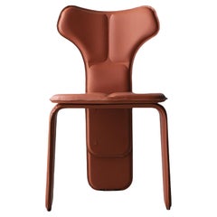 Fly chair in leather by Tiago Curioni, Brazilian contemporary design