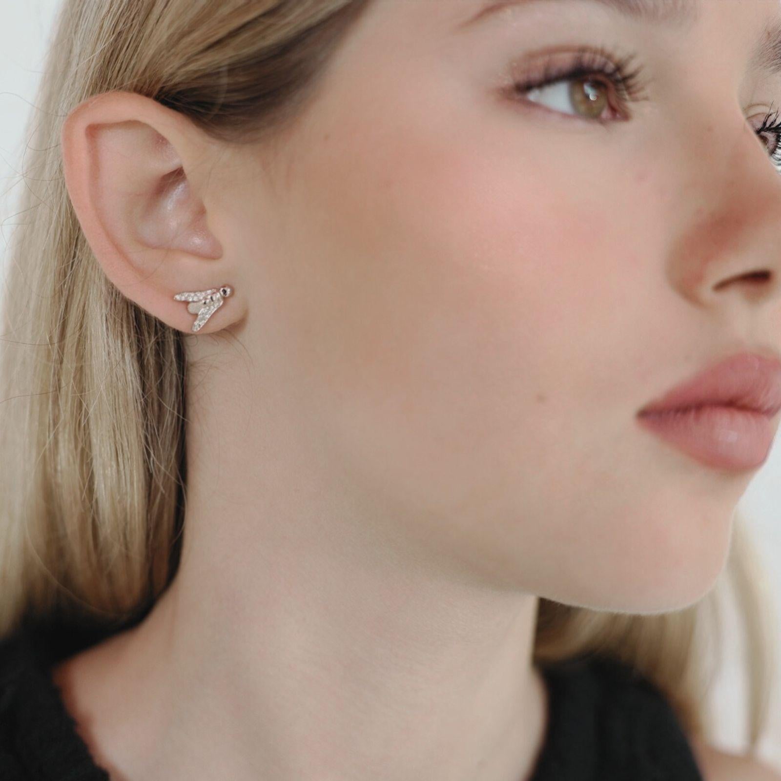 18K White Gold (Au 750),  H/VS Diamonds, 0.08 ct - Essential maxi FLY Individual Earring - ECH JEWELRY

Reference: FL2W-EB1WG/F3DWGDFWL
Collection: Essential
Type of jewelry: Individual Earring
Metal: 18K White Gold (Au 750)
Stones: Diamonds H/VS