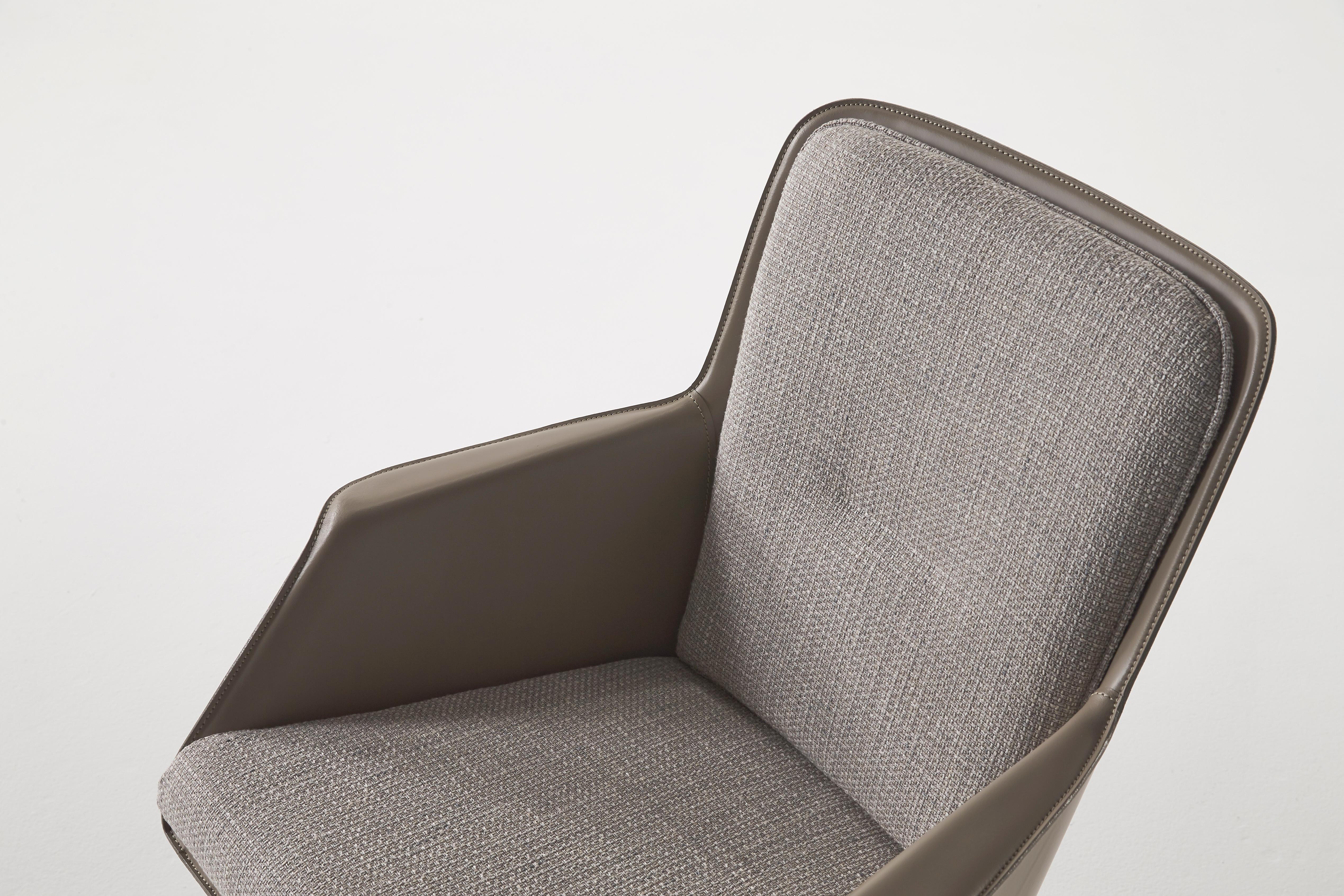 Fly leichte und elegante Lederstruktur Stoff- oder Lederkissen (Handgefertigt) im Angebot