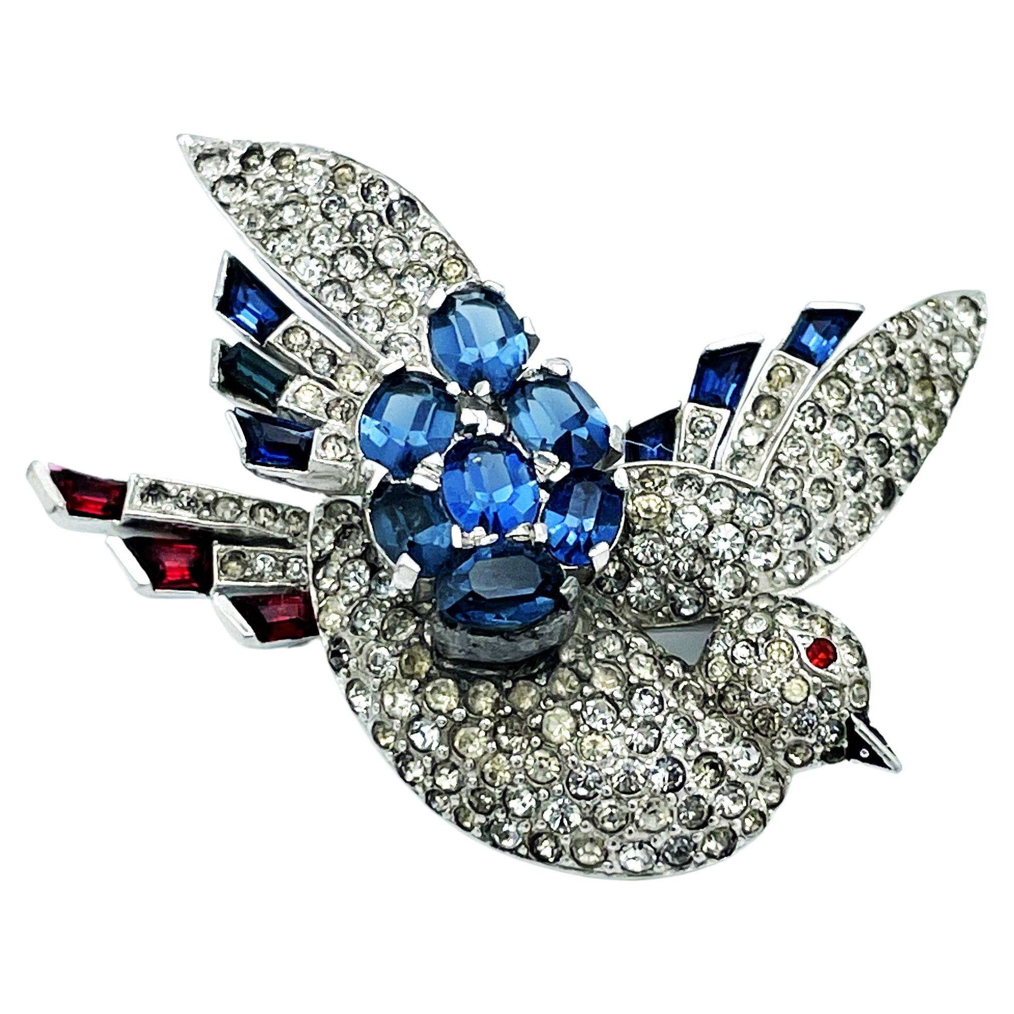 Broche Bird Flying Bird de Mazer USA, métal bas plaqué rhodium, strasss 1938-42  en vente