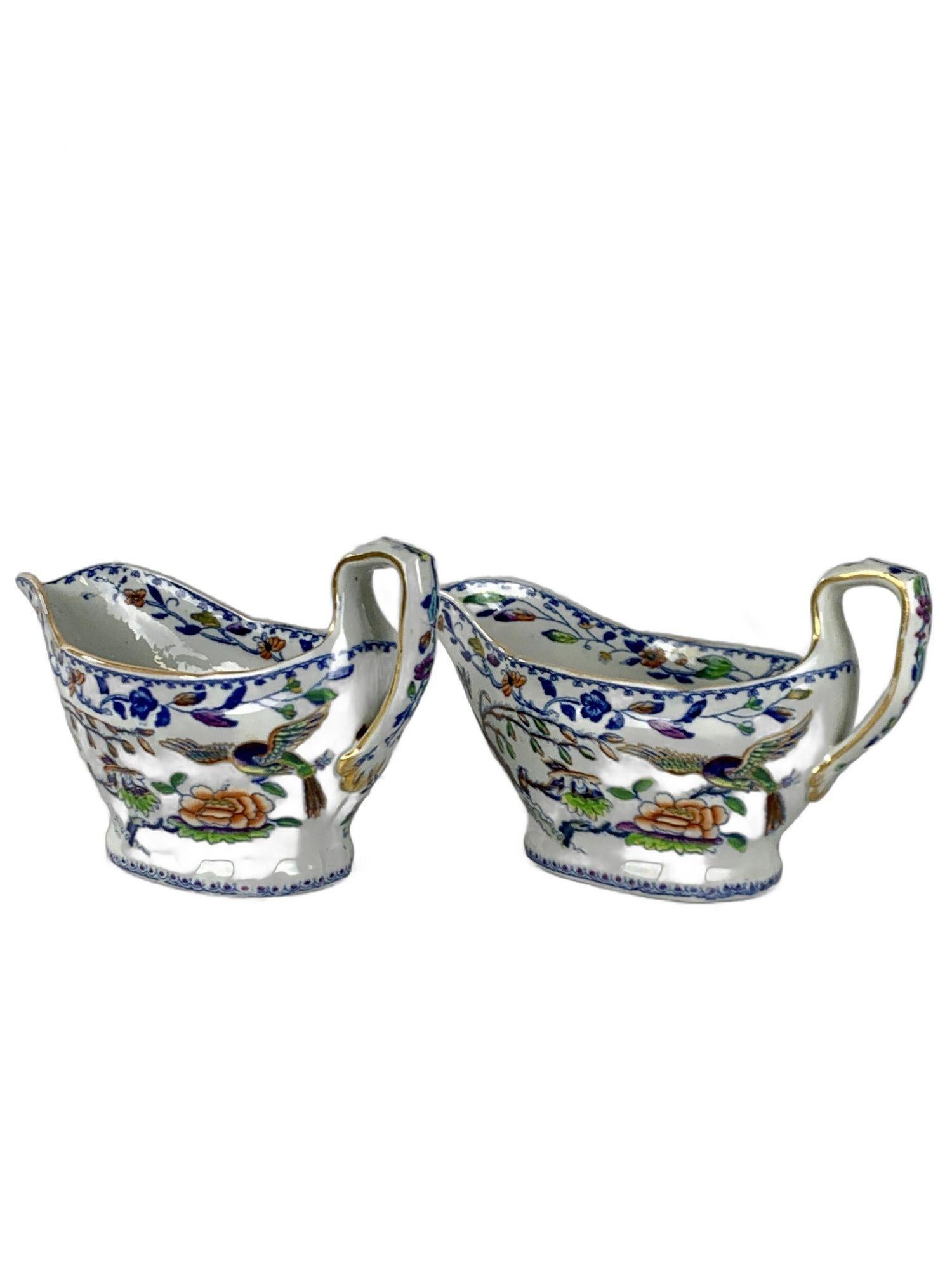 Paar Sauciere mit fliegendem Vogelmuster, England um 1840 im Zustand „Hervorragend“ im Angebot in Katonah, NY
