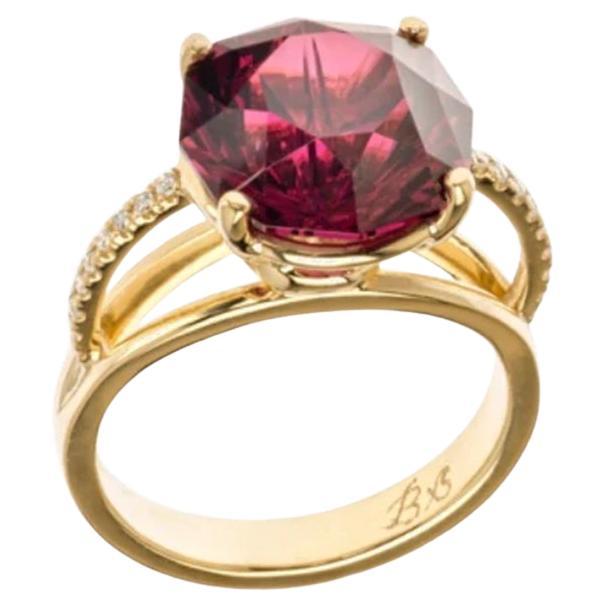 9.48 Rhodolite Garnet Diamond 18k Yellow Gold Solitare Ring For Sale