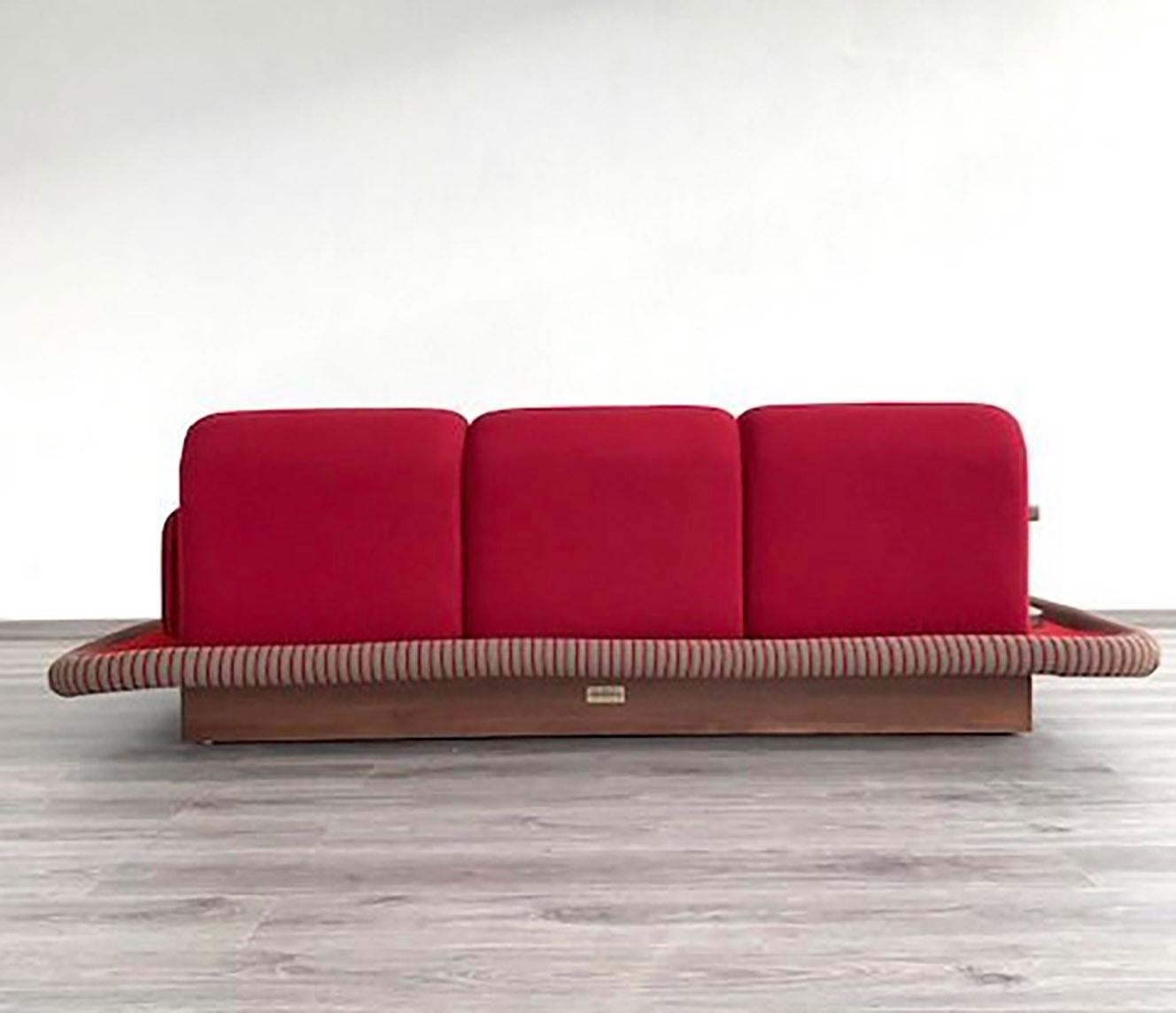 1970 Flying Carpet 3 Seater Sofa by Ettore Sottsass Wood Fabrics Velvet Carpet 8