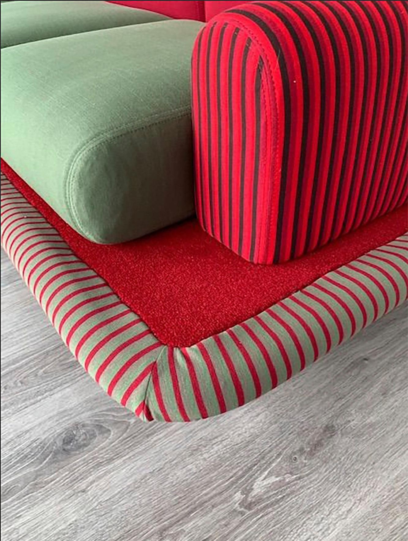 1970 Flying Carpet 3 Seater Sofa by Ettore Sottsass Wood Fabrics Velvet Carpet 9