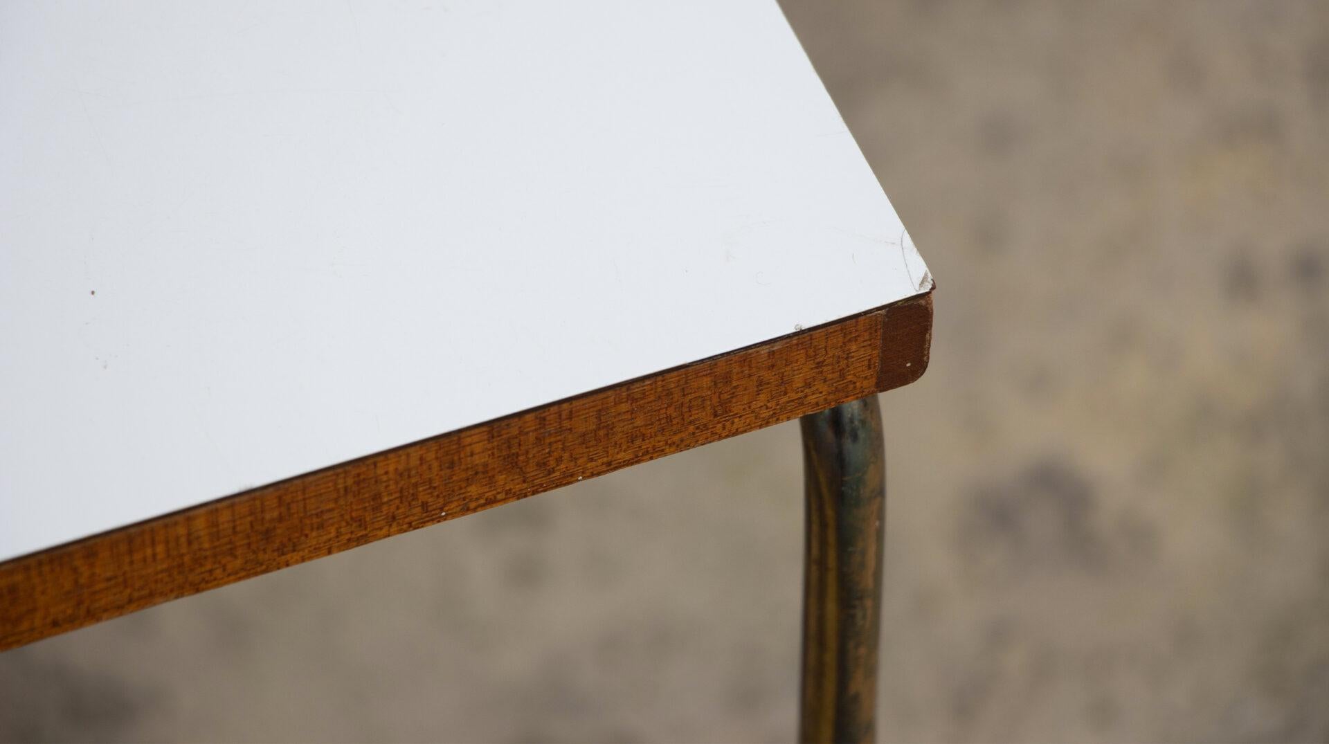 20th Century “Flying” coffee table by Pierre Guariche for Steiner For Sale
