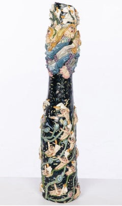 Céramique « Flying Ladies on Calla Lilies » avec femmes volantes