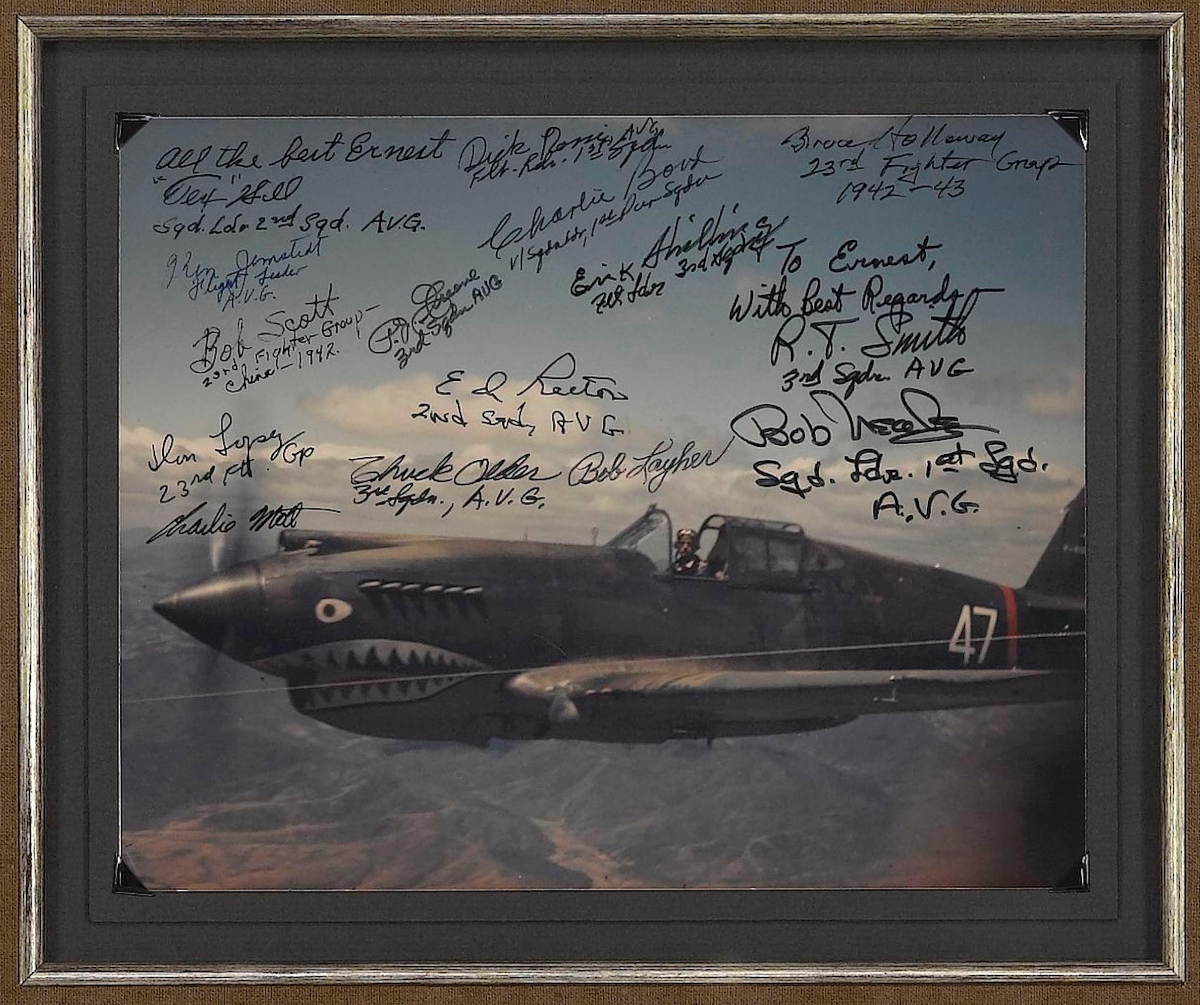 Collage der Unterschriften der Piloten der Flying Tigers (Moderne der Mitte des Jahrhunderts) im Angebot
