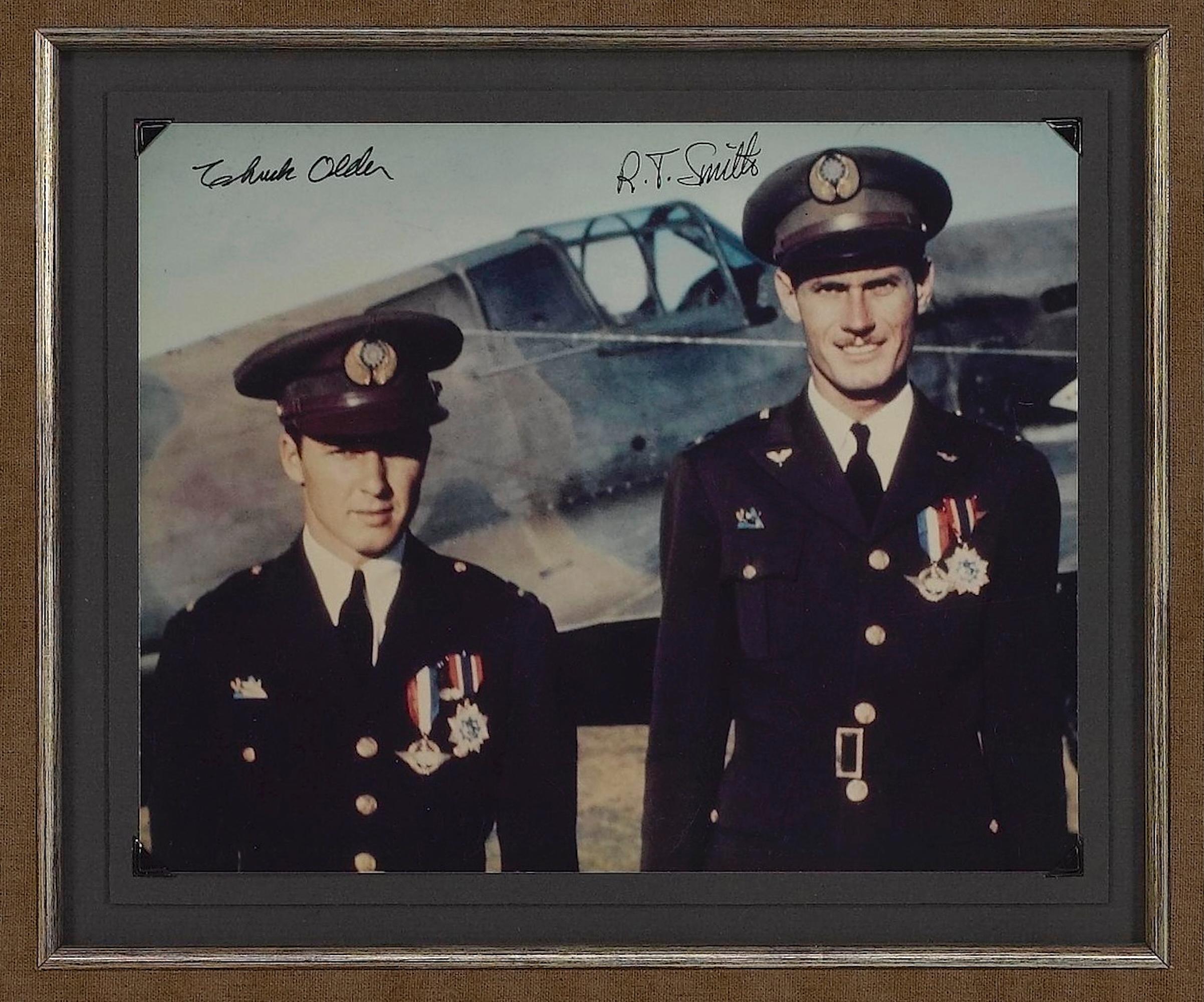 Collage der Unterschriften der Piloten der Flying Tigers im Zustand „Gut“ im Angebot in Colorado Springs, CO