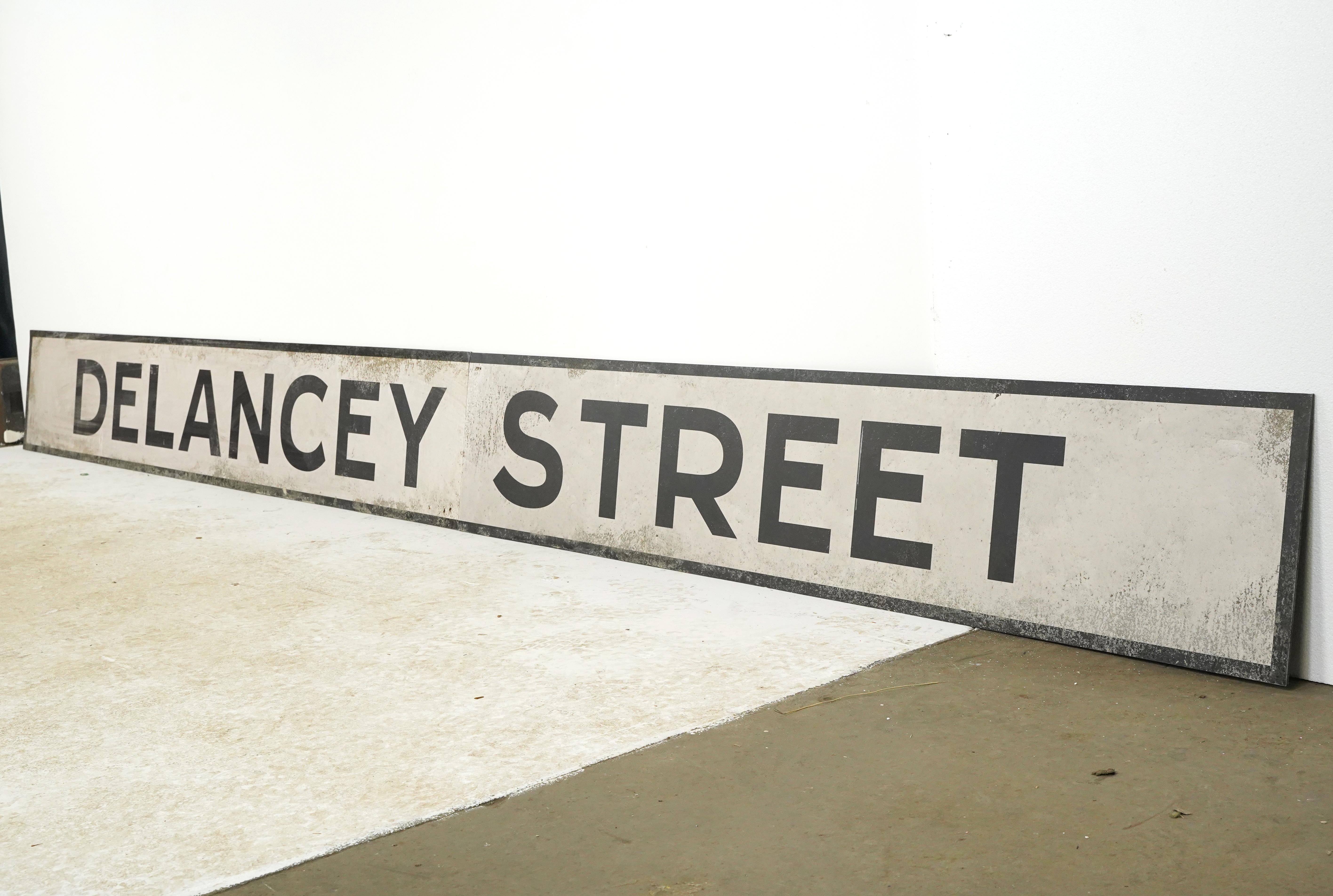 Schaumstoffplatte Delancey Street Film Requisitenschild NYC Subway (21. Jahrhundert und zeitgenössisch) im Angebot